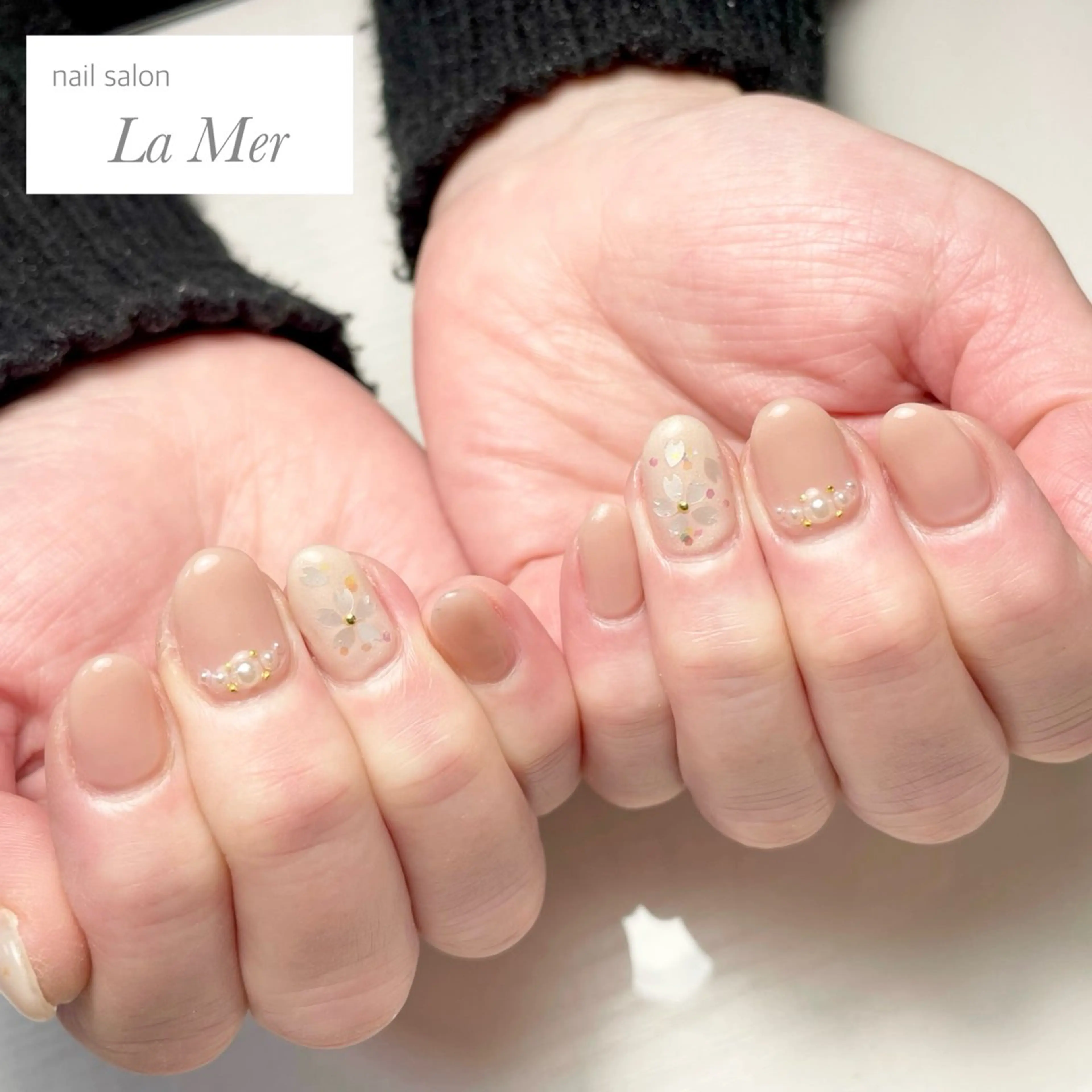 ネイル 桜ネイル フラワーネイル ピンク ピンクベージュ 春ネイル ハンドネイル nailsalon La Merのネイルデザイン