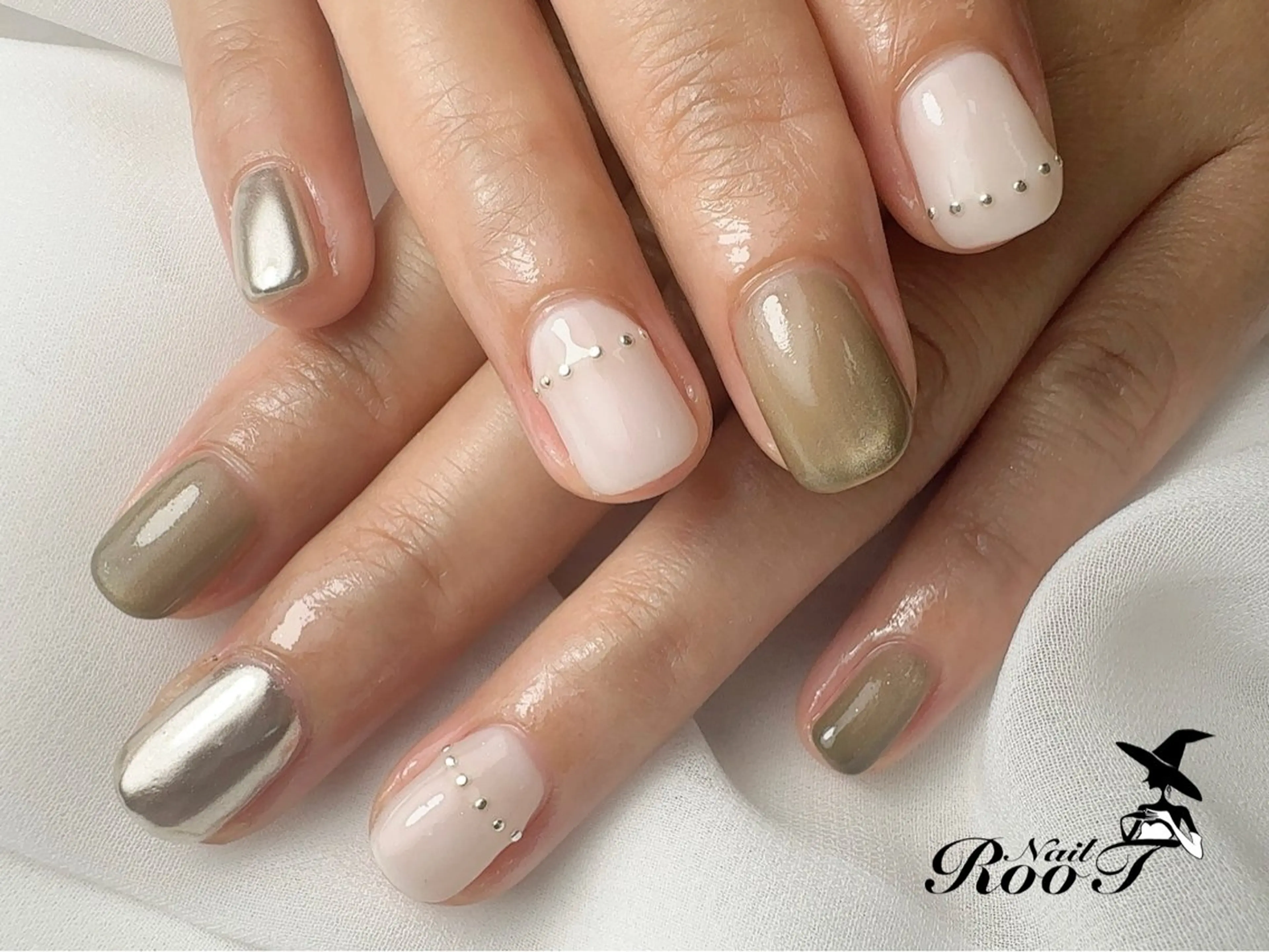 ネイル ミラーネイル ハンドネイル RooT Nailのネイルデザイン