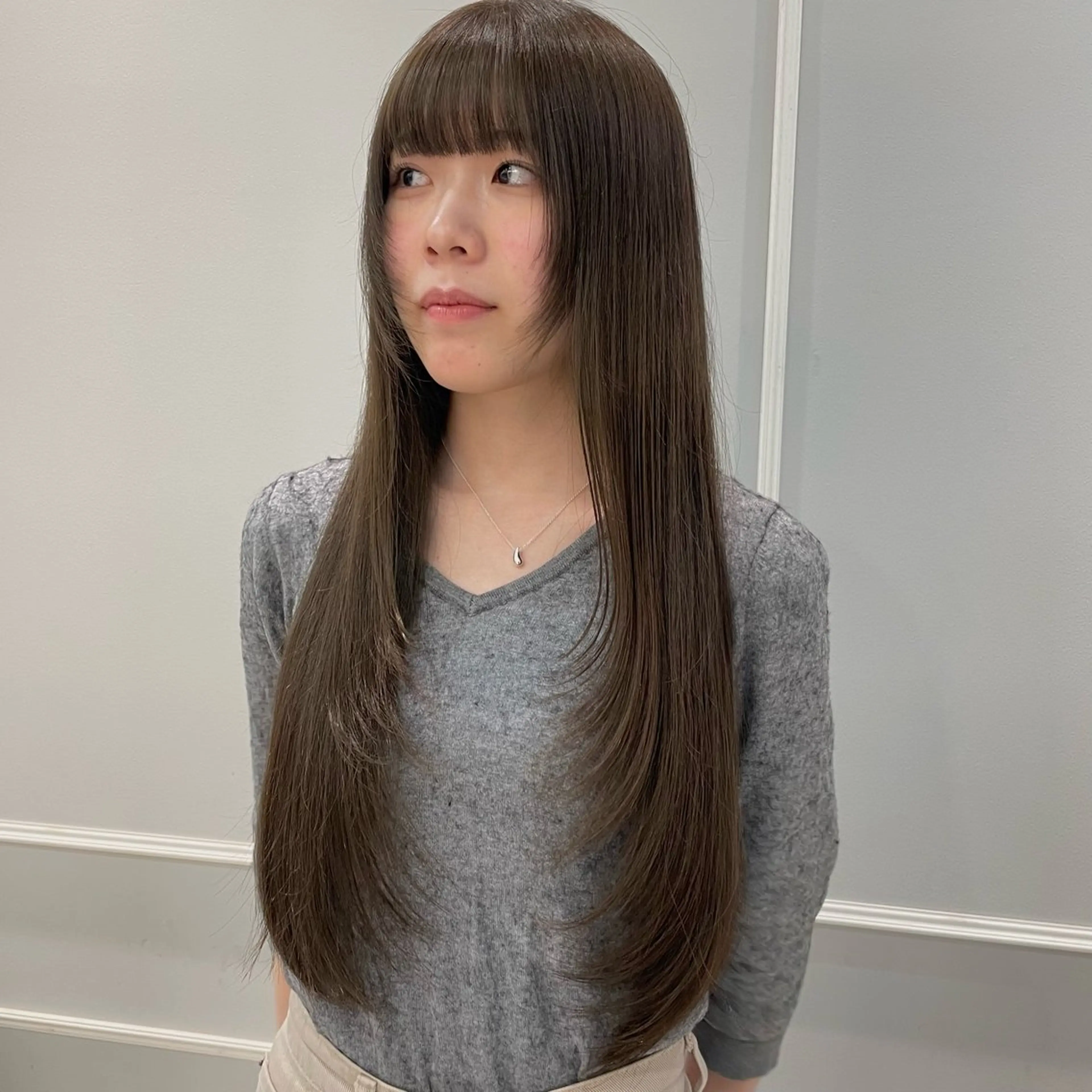 ロング カラー カット ヘアカラー トリートメント 🩶赤み消しカラー 🐈‍⬛荻野美思🐾のヘアスタイル