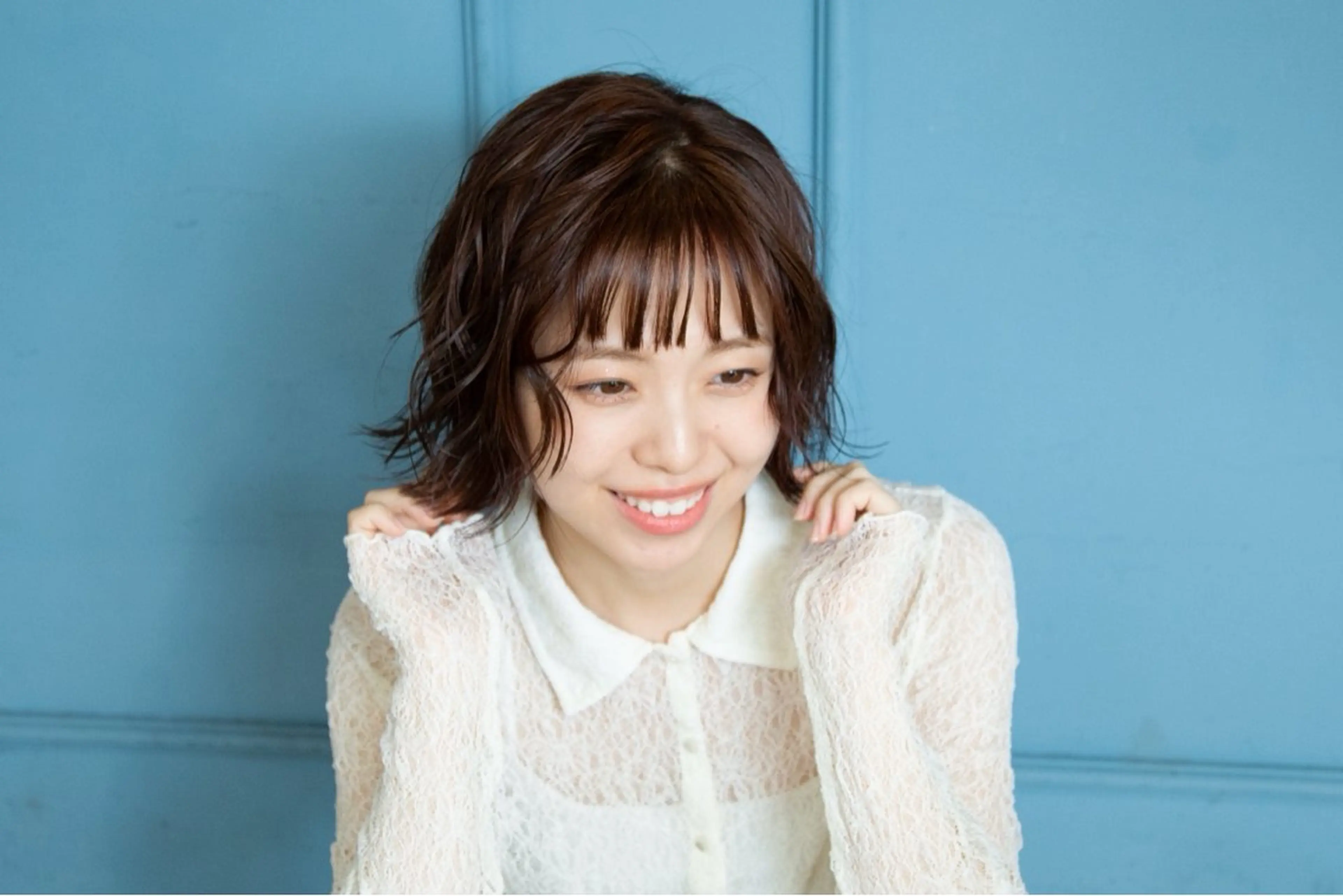 ショート ヘアカラー 柿本 ひなのヘアスタイル