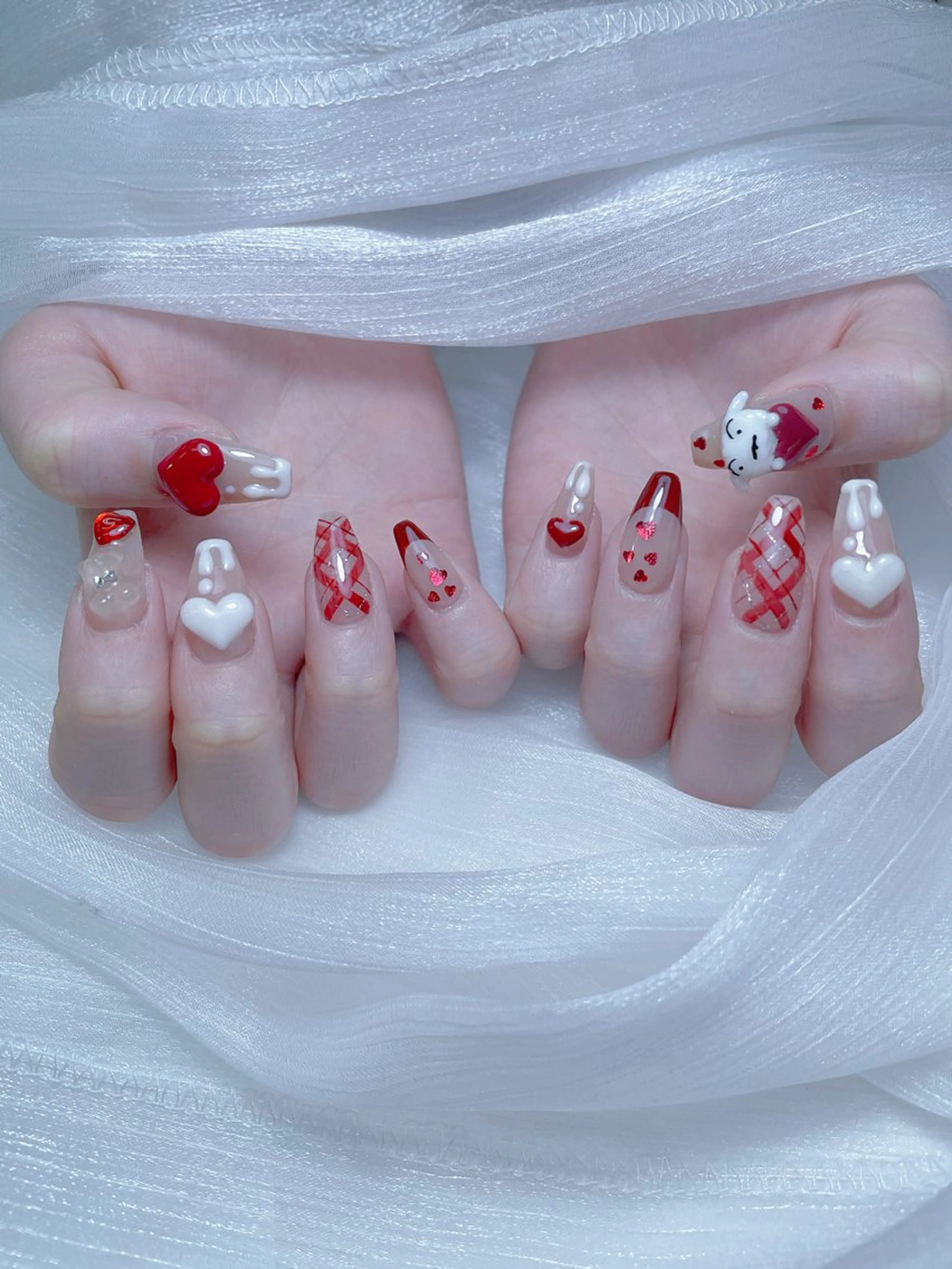 ネイル チークネイル ガーリー キラキラネイル 韓国ネイル リボン ハンドネイル NailPrincess所属・princess スカルプ専門店のネイルデザイン