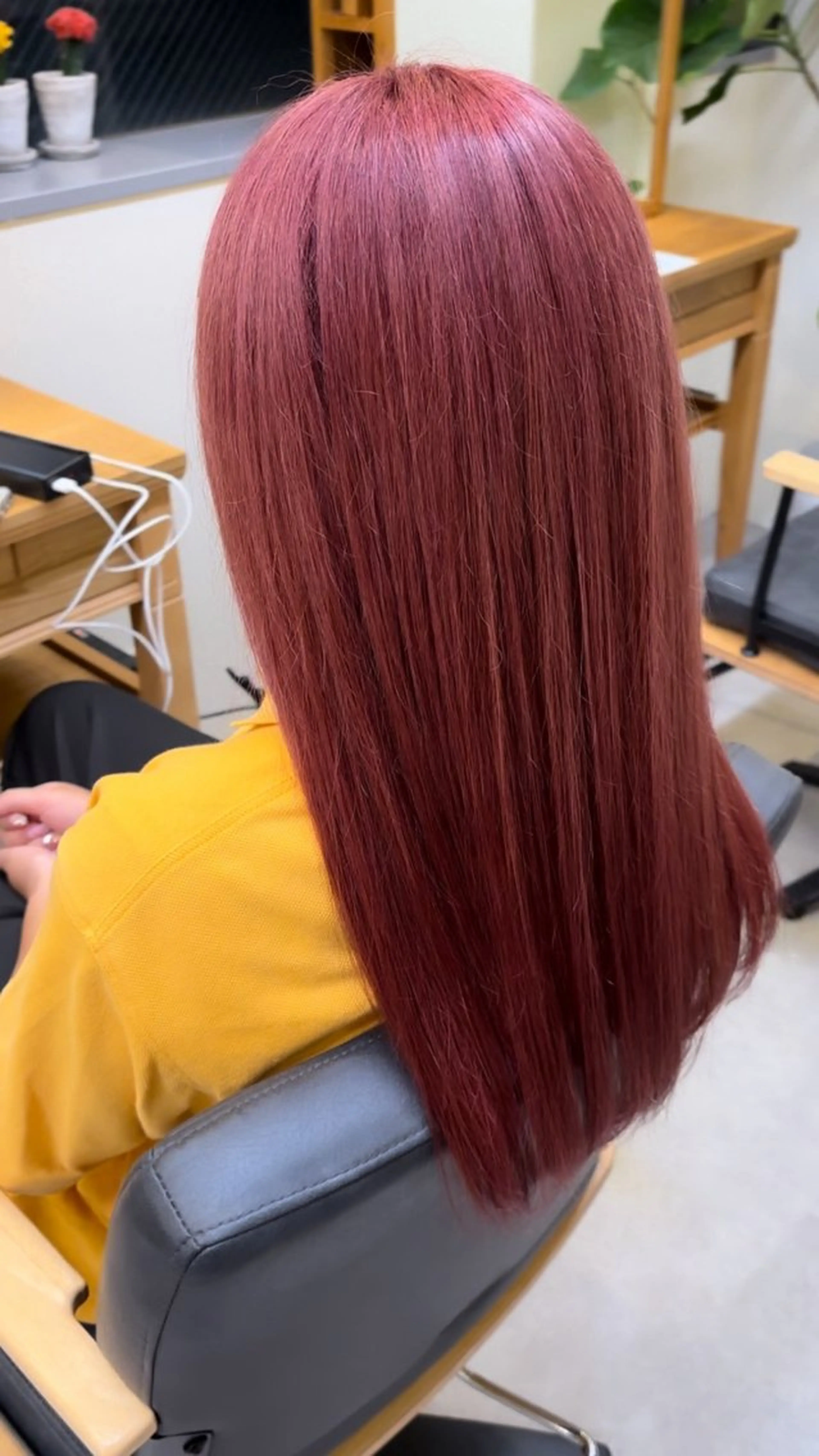 ロング カラー ヘアカラー 🫧🐰東 苺花🍓【明石】のヘアスタイル