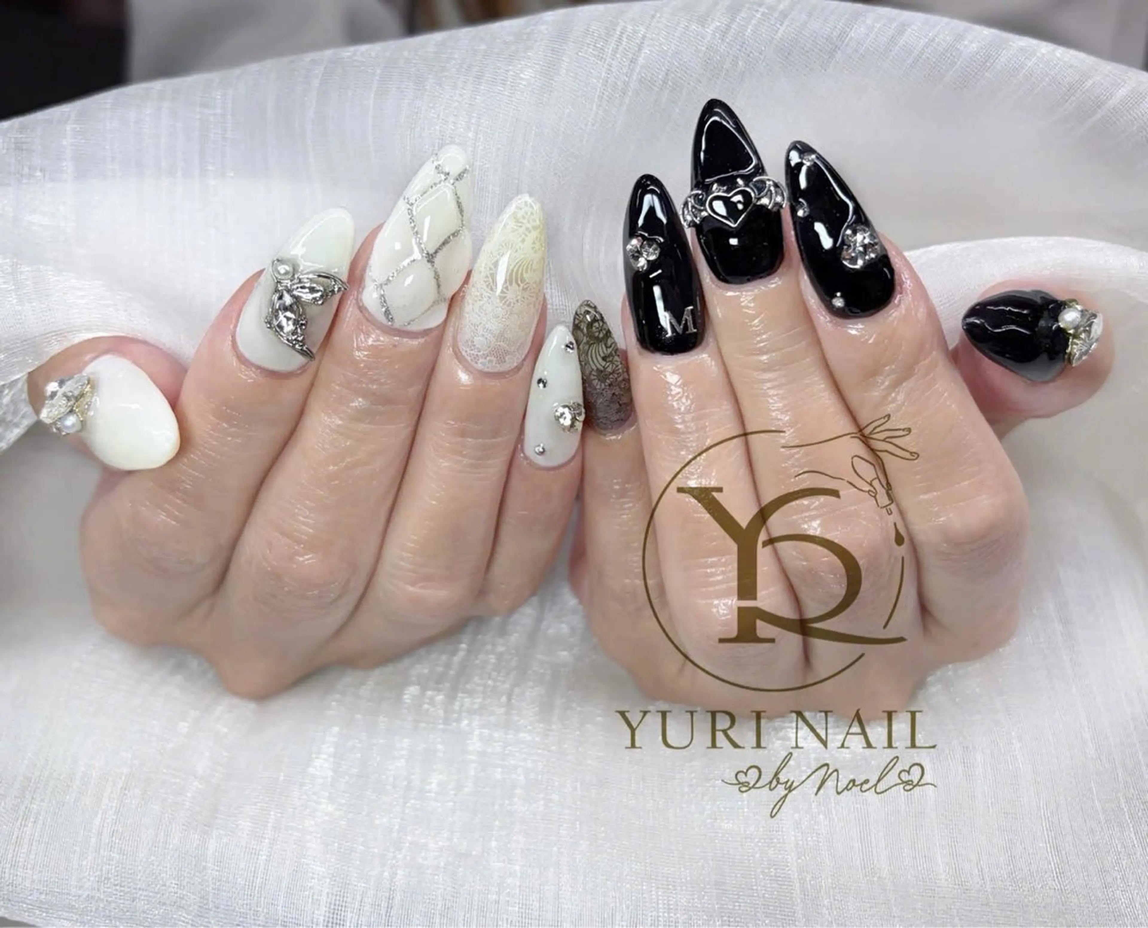 ネイル チークネイル フットネイル フレンチネイル グラデーション キラキラネイル ハンドネイル フットネイル ハンドケア YURI Nail Funabashiのネイルデザイン