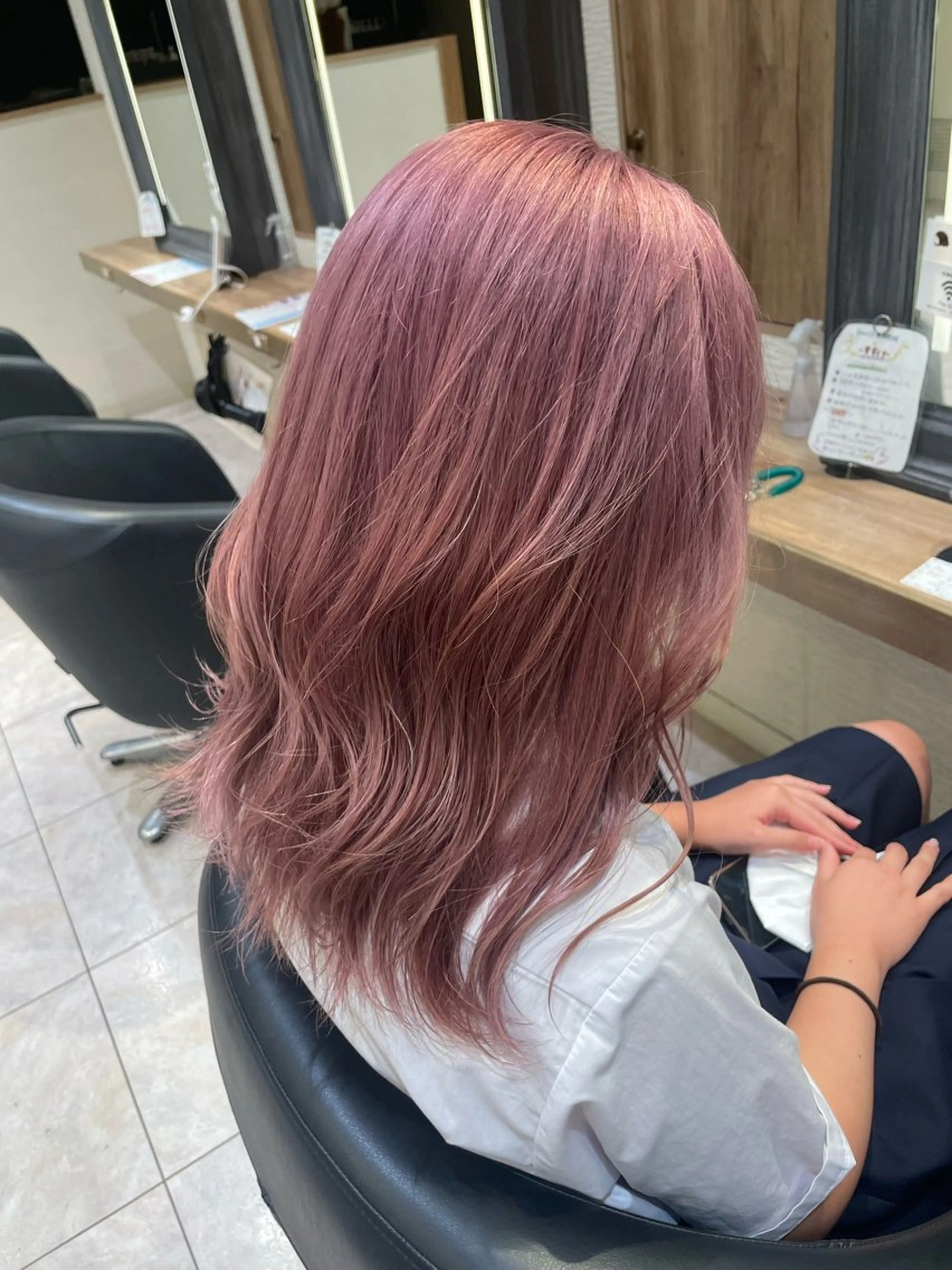 ミディアム ヘアカラー レイヤー/ハイトーン 🫧‪Erikaのヘアスタイル