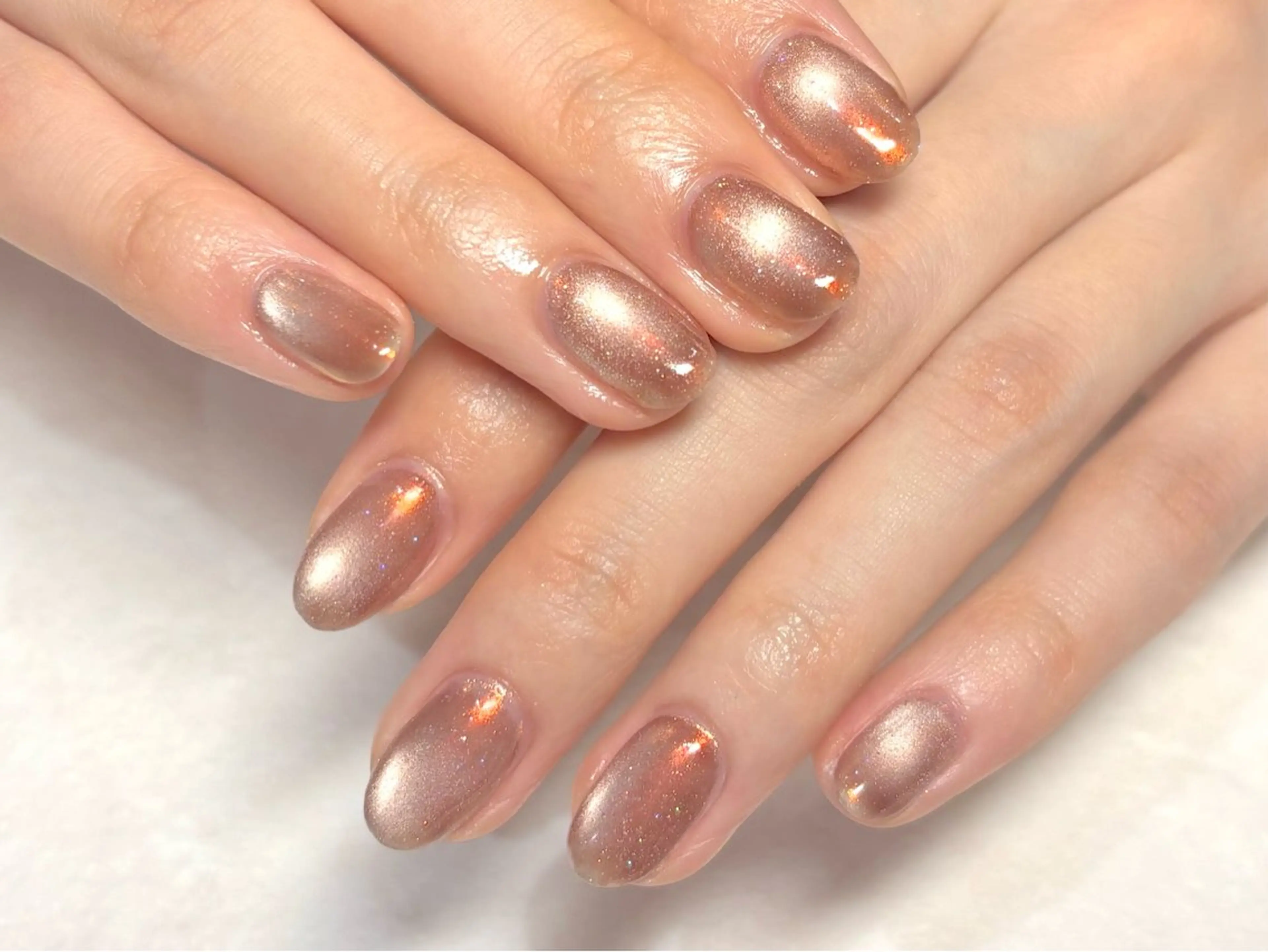 ネイル オーロラネイル ブラウン Shimizu Mokaのネイルデザイン