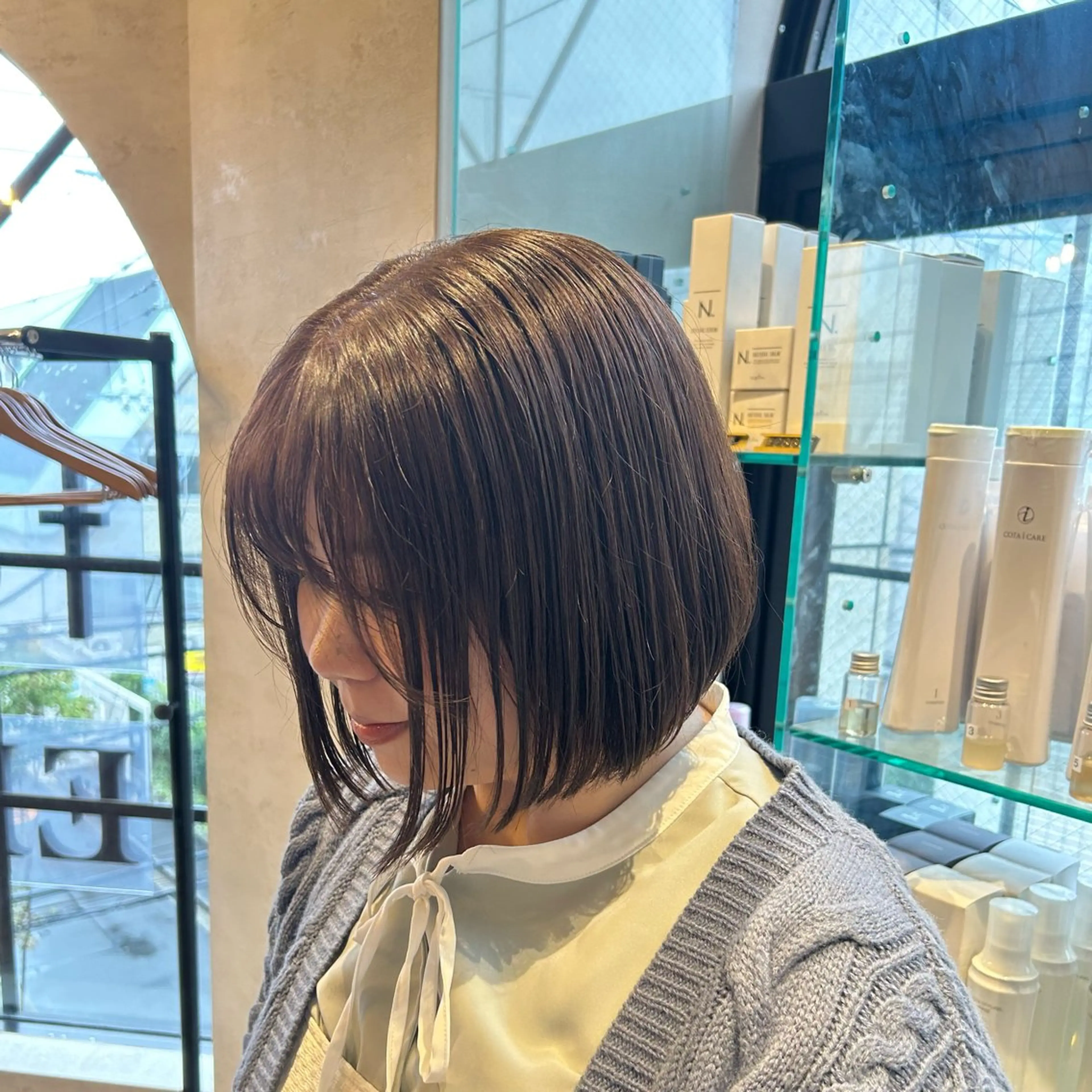 ショート カラー ショートボブ イルミナカラー ボブ ショートヘア 艶カラー吉祥寺🌸 KAZUEのヘアスタイル