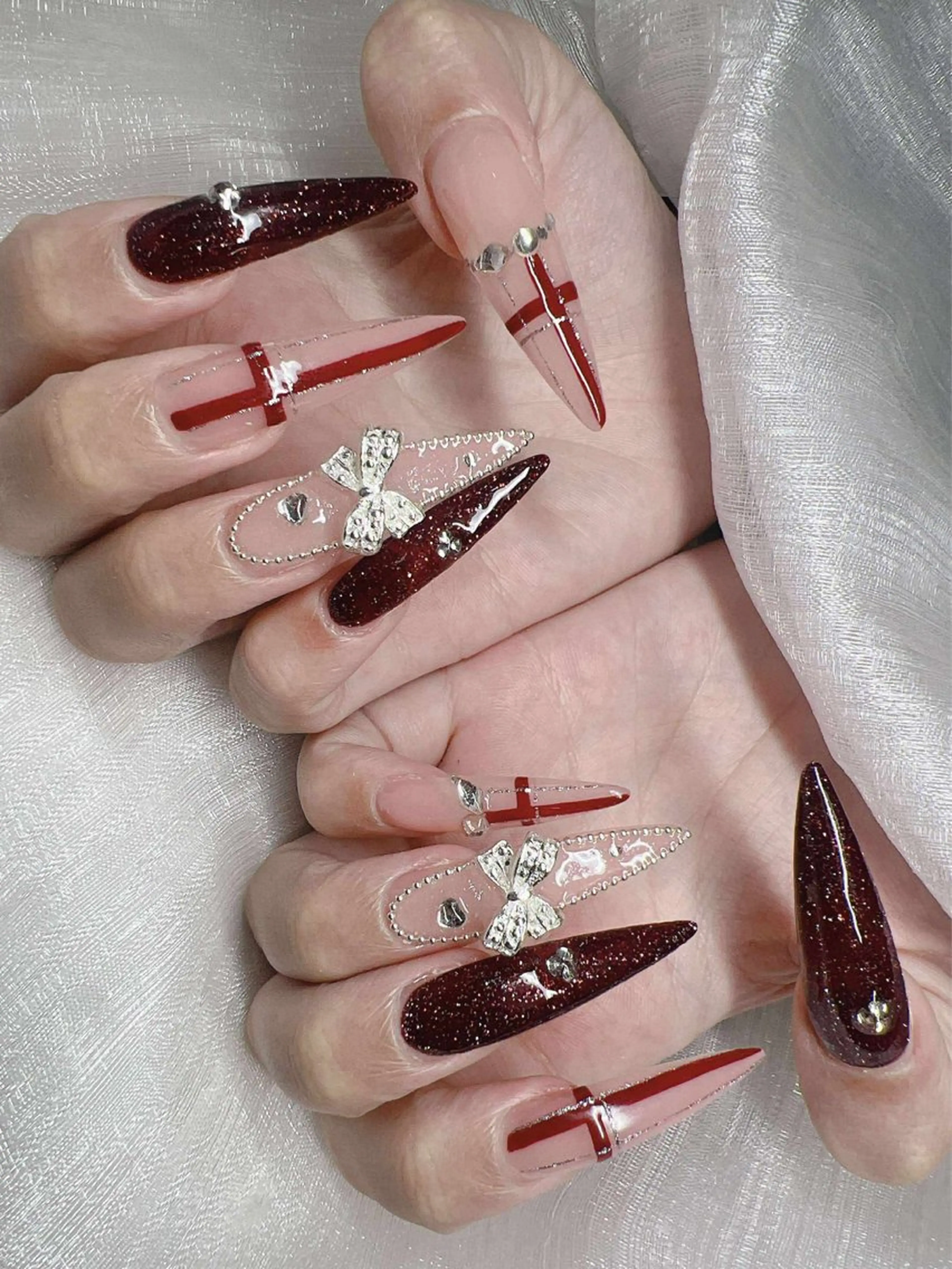 ネイル 長さ出し グラデーション 卒業式 キラキラネイル マグネットネイル ハンドネイル Lee Nailsのネイルデザイン