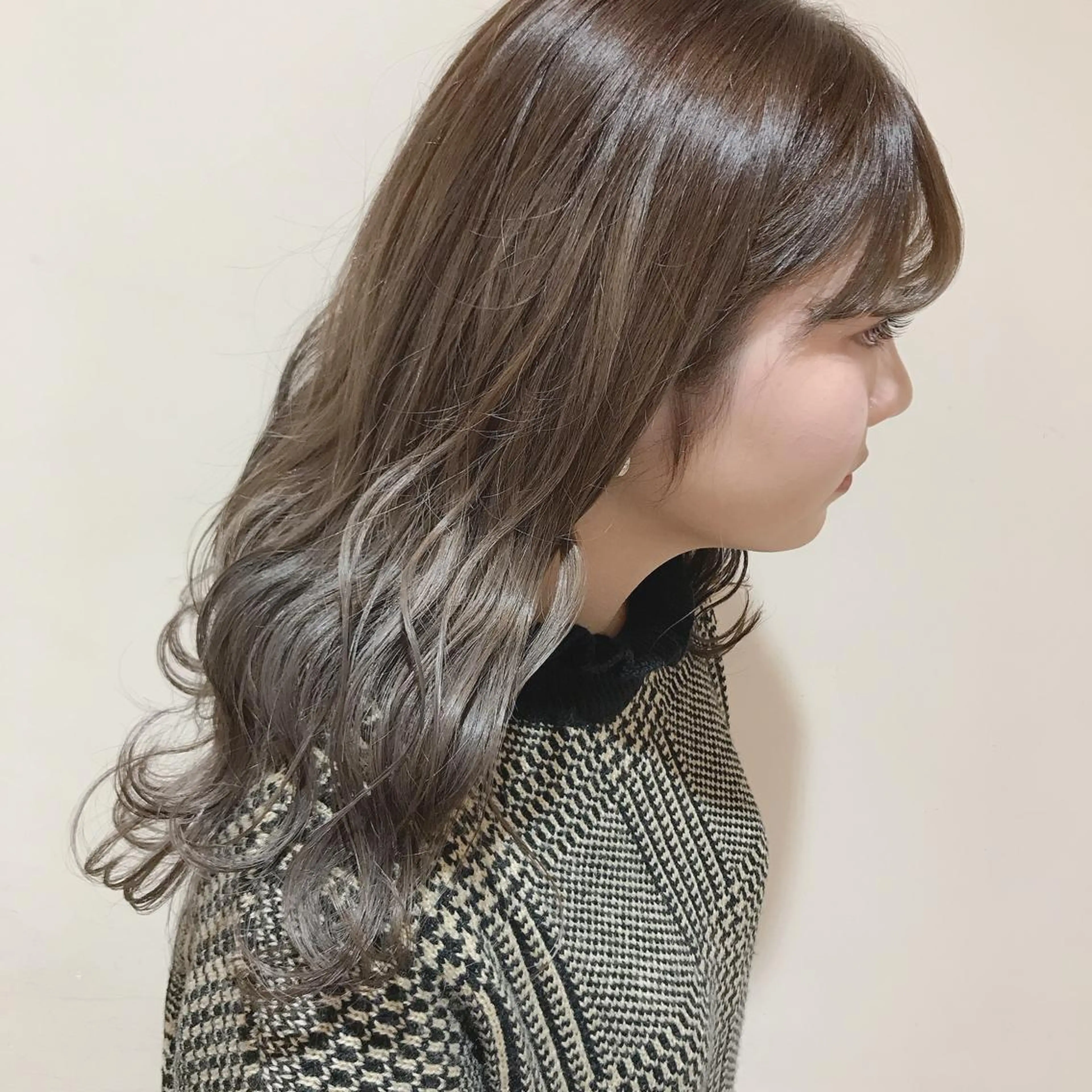 カラー アッシュ イルミナカラー PELE WAKAのヘアスタイル