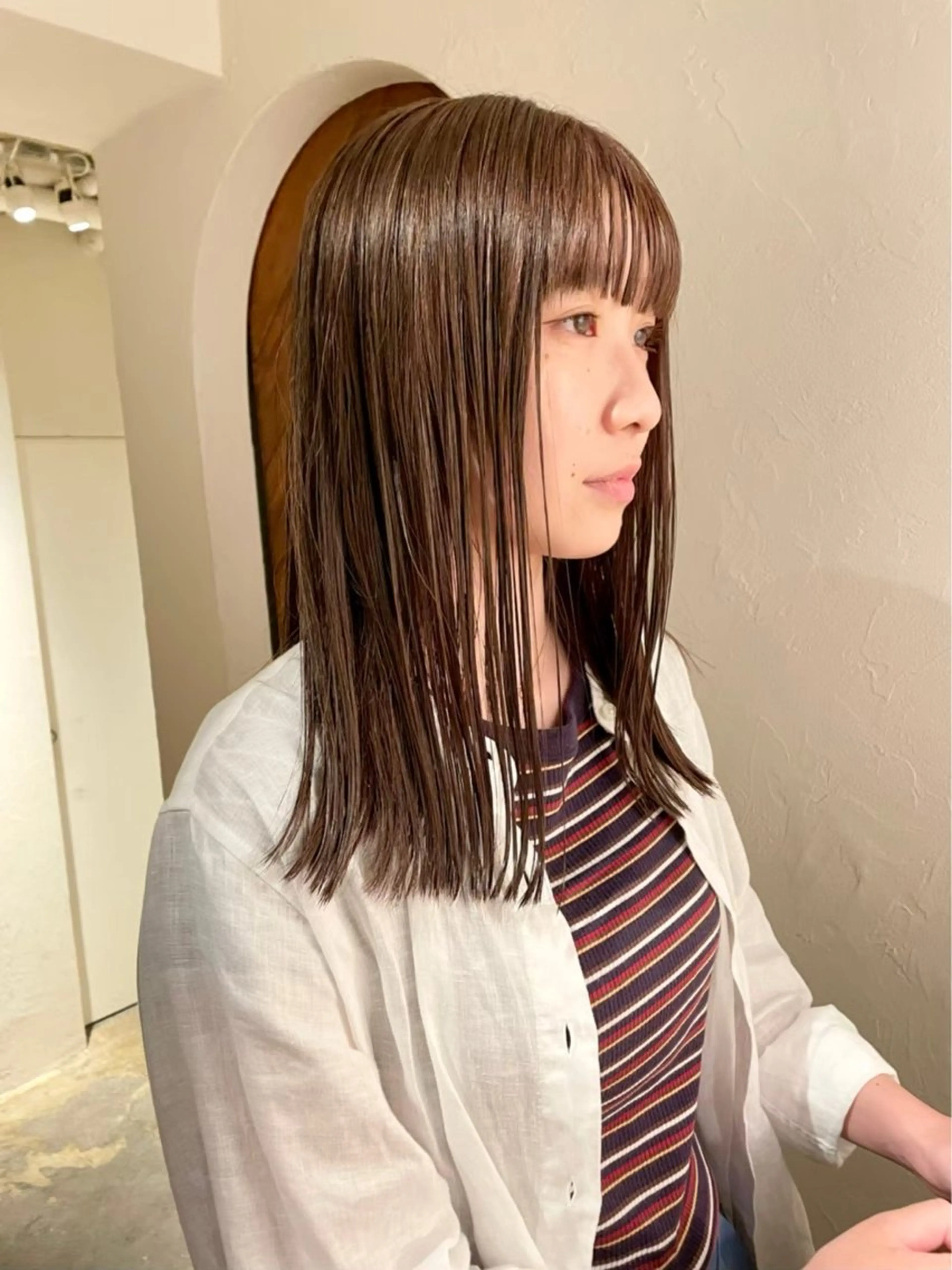 セミロング 須藤　優真 切りっぱなしボブのヘアスタイル