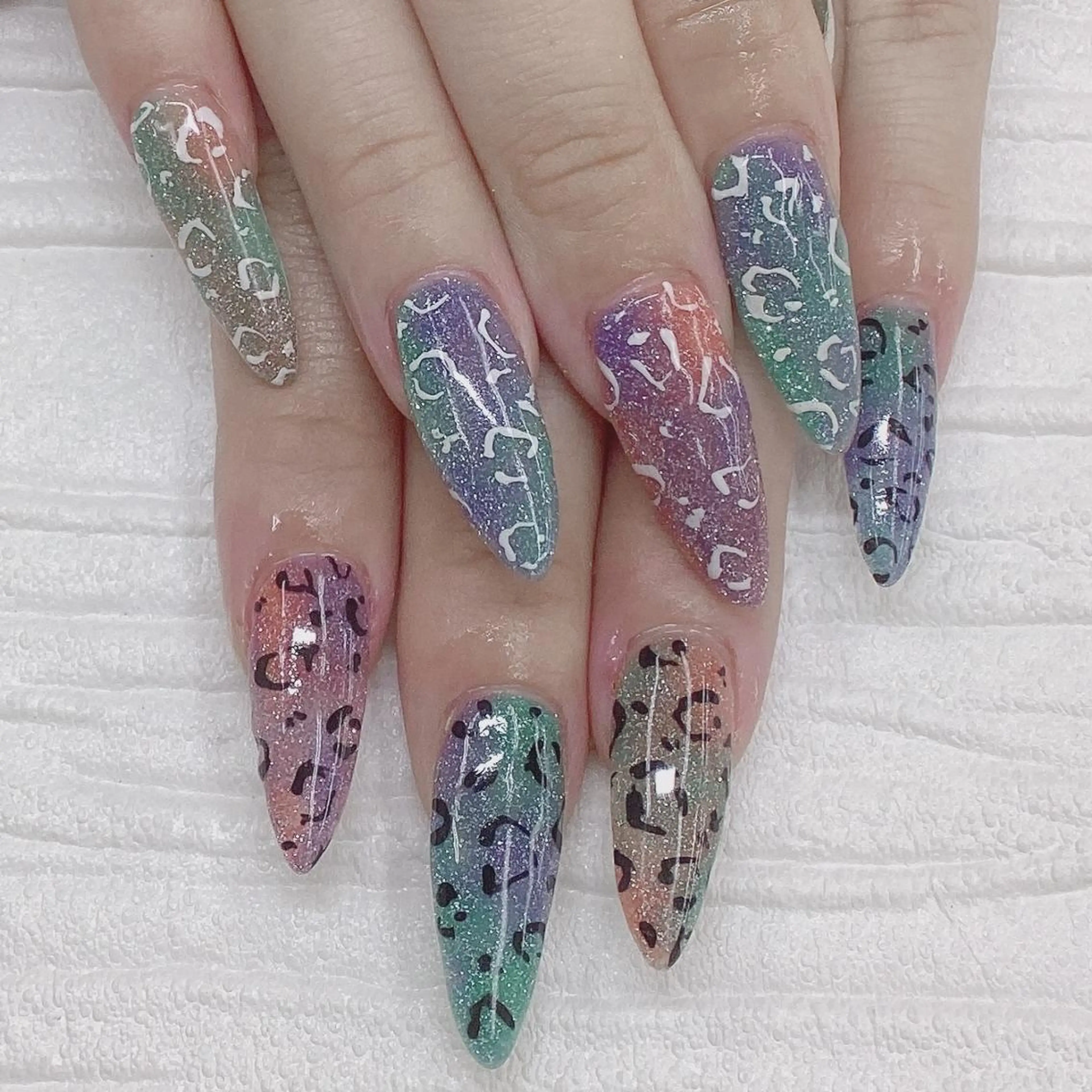 ネイル Nail salon Honey Beeのネイルデザイン