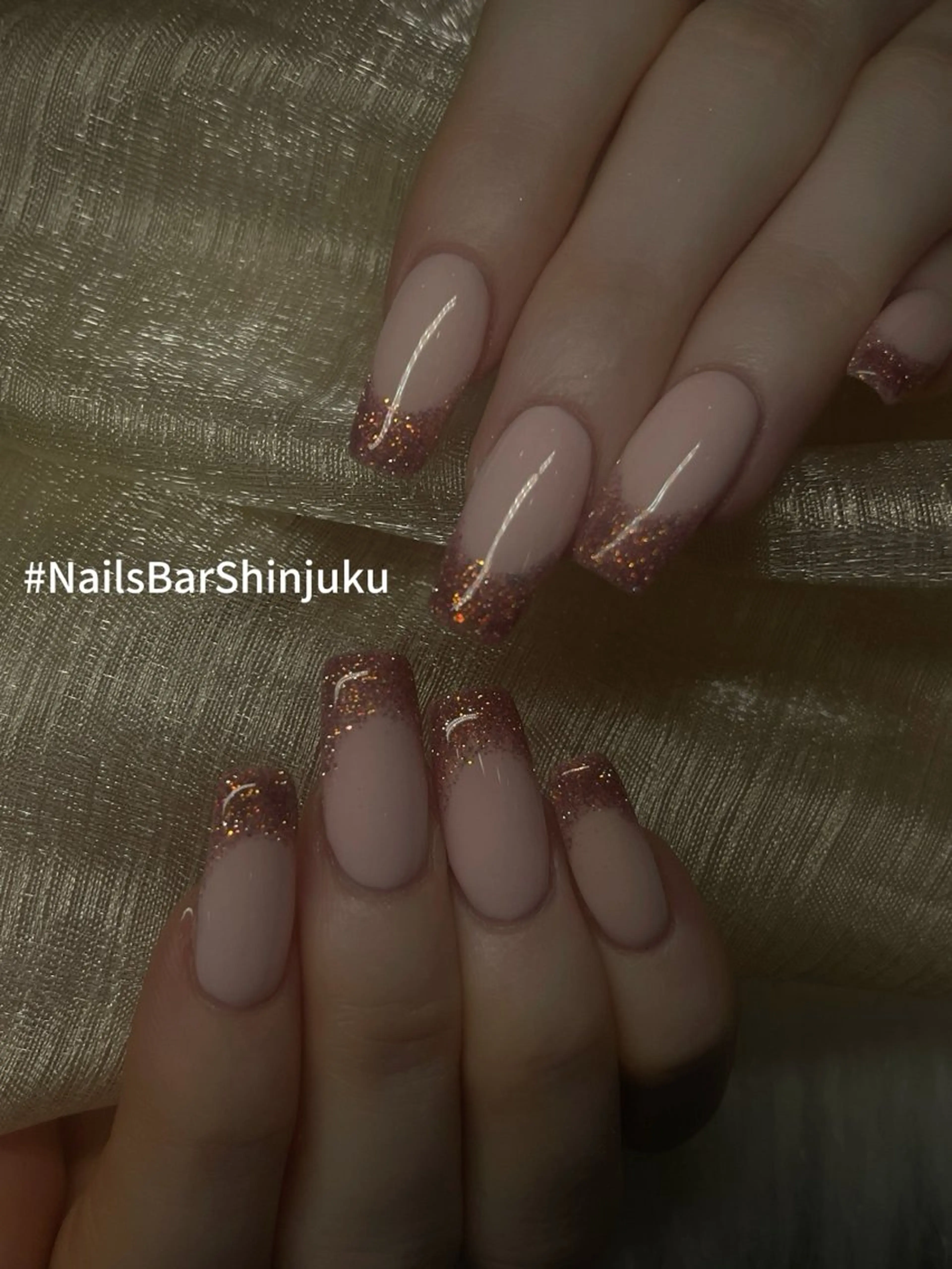 ネイル ボルドー ブラウン チークネイル ドット フットネイル ハンドネイル NAILS BAR SHINJUKUのネイルデザイン