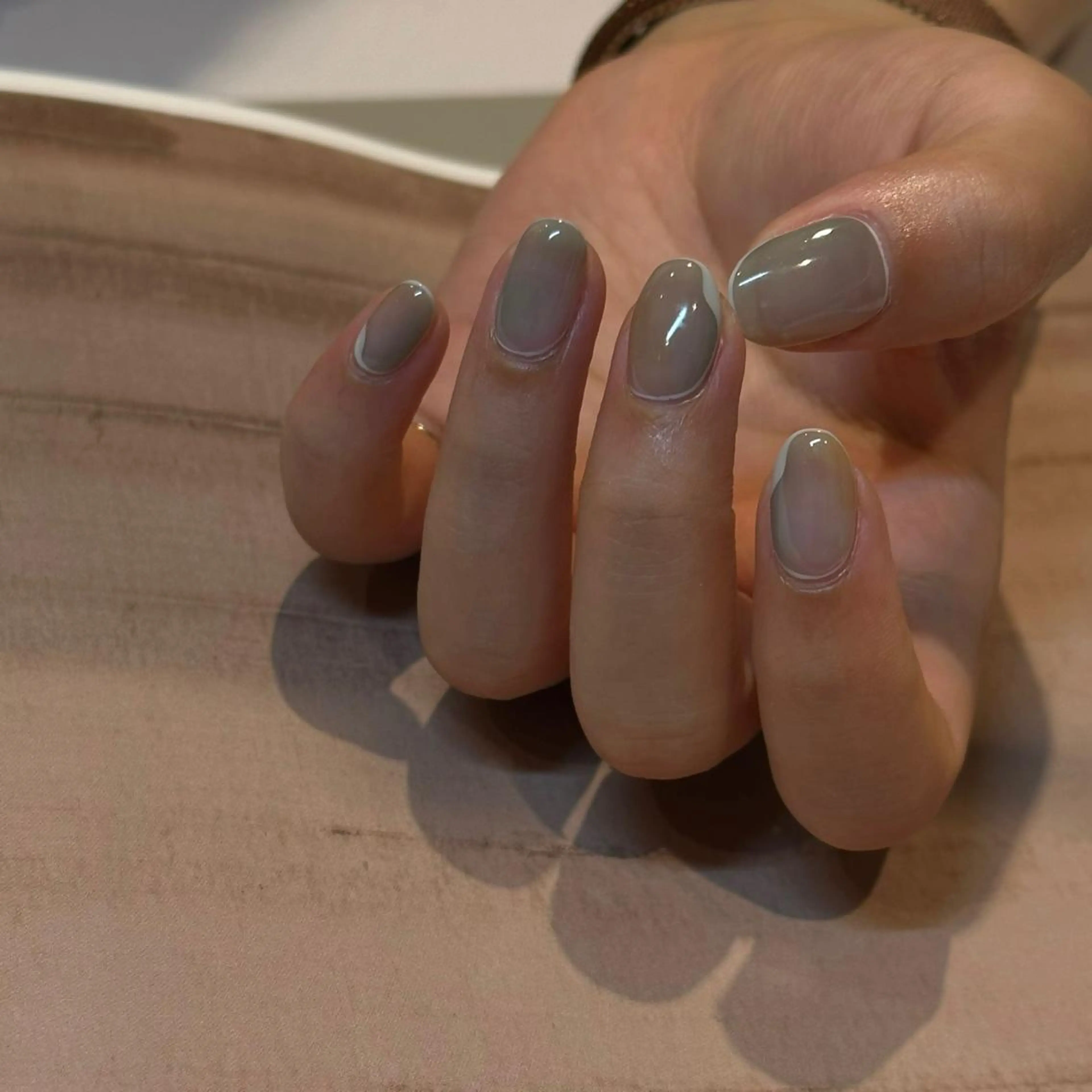 ショート カラー ネイル マツエク・マツパ アイブロウ 眉カラー 氷ネイル・うるうるネイル ハンドネイル ar. harajukuのネイルデザイン