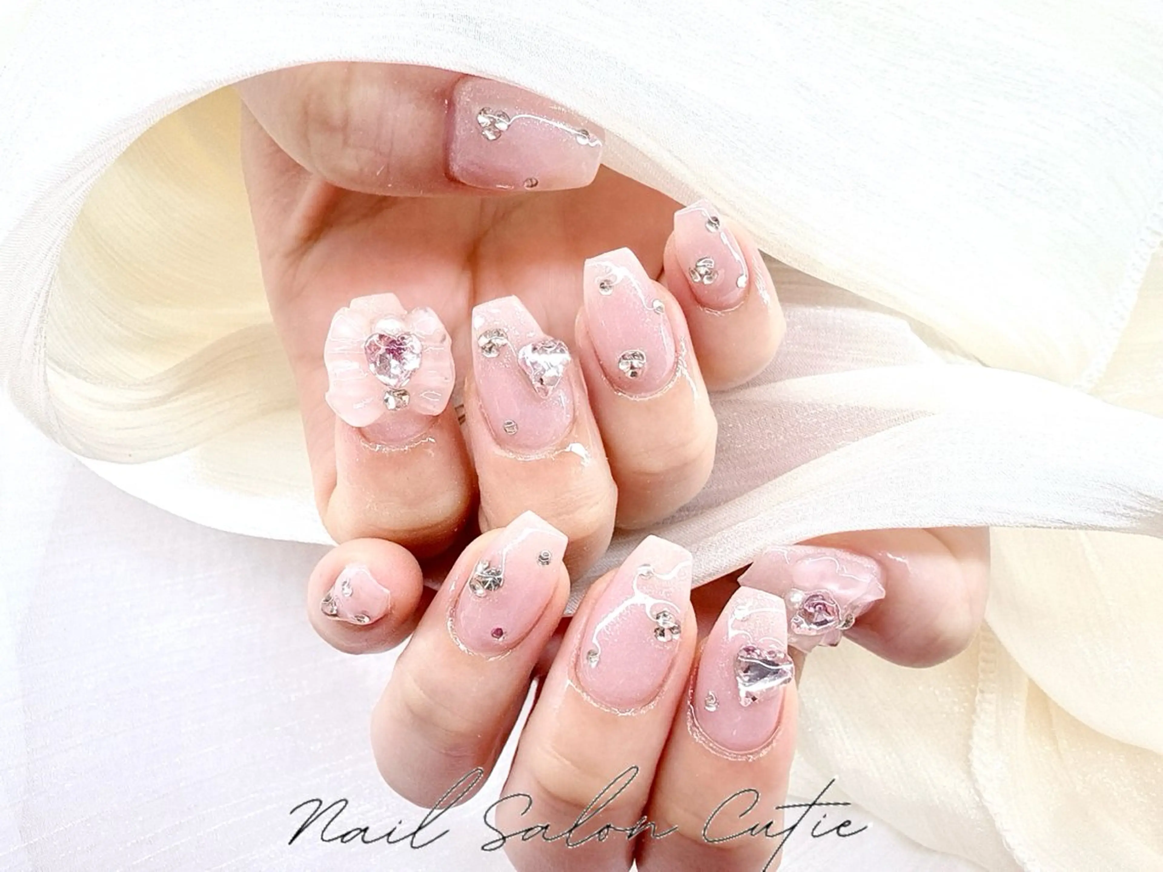 ネイル ジェルネイル ハート 韓国ネイル 持ち込み オフィスネイル 池袋ワンホンネイル SALE実施中のネイルデザイン