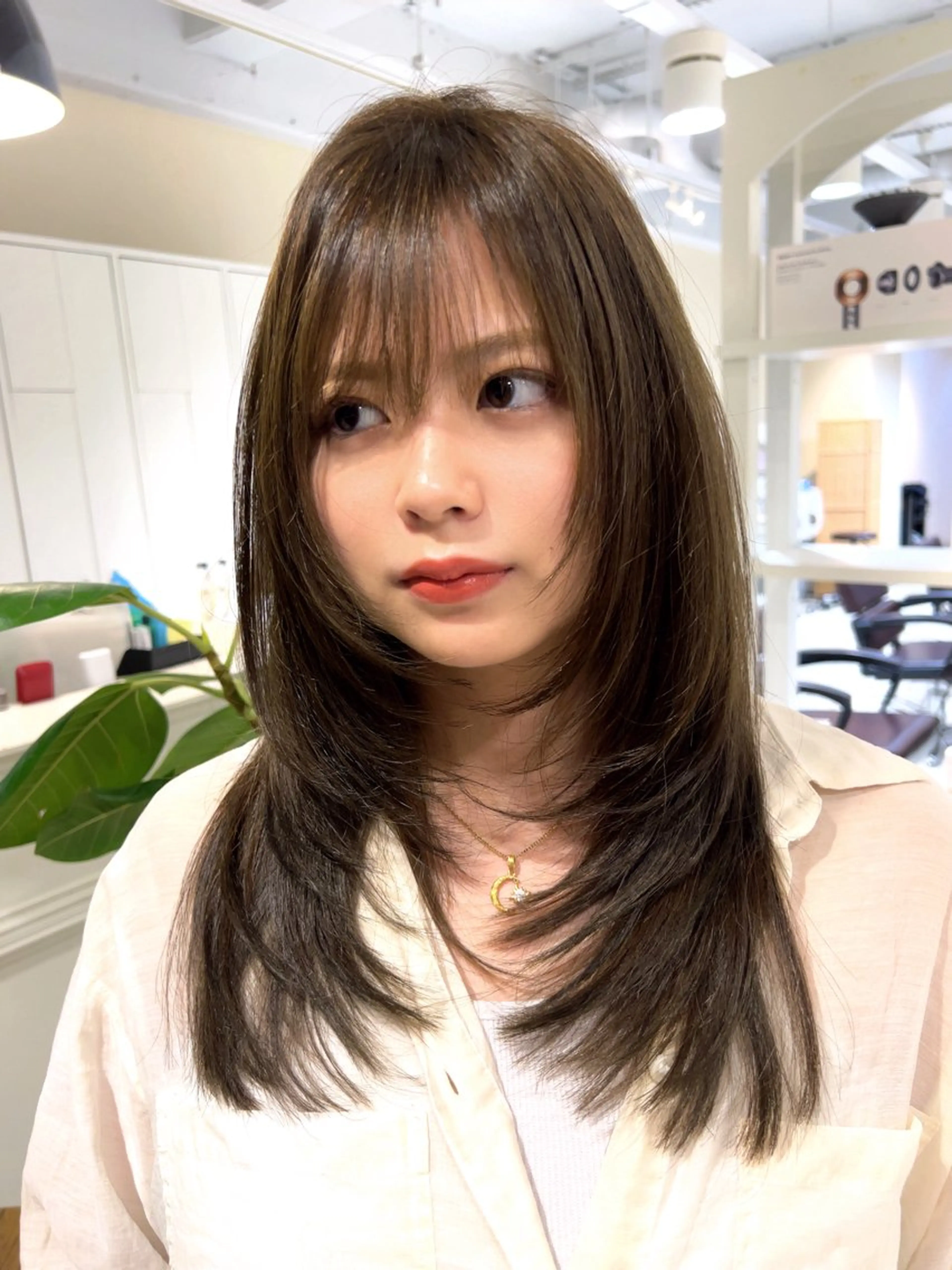 ミディアム カラー カット ヘアカラー トリートメント 海外レイヤー/ レイヤーカット/和田のヘアスタイル