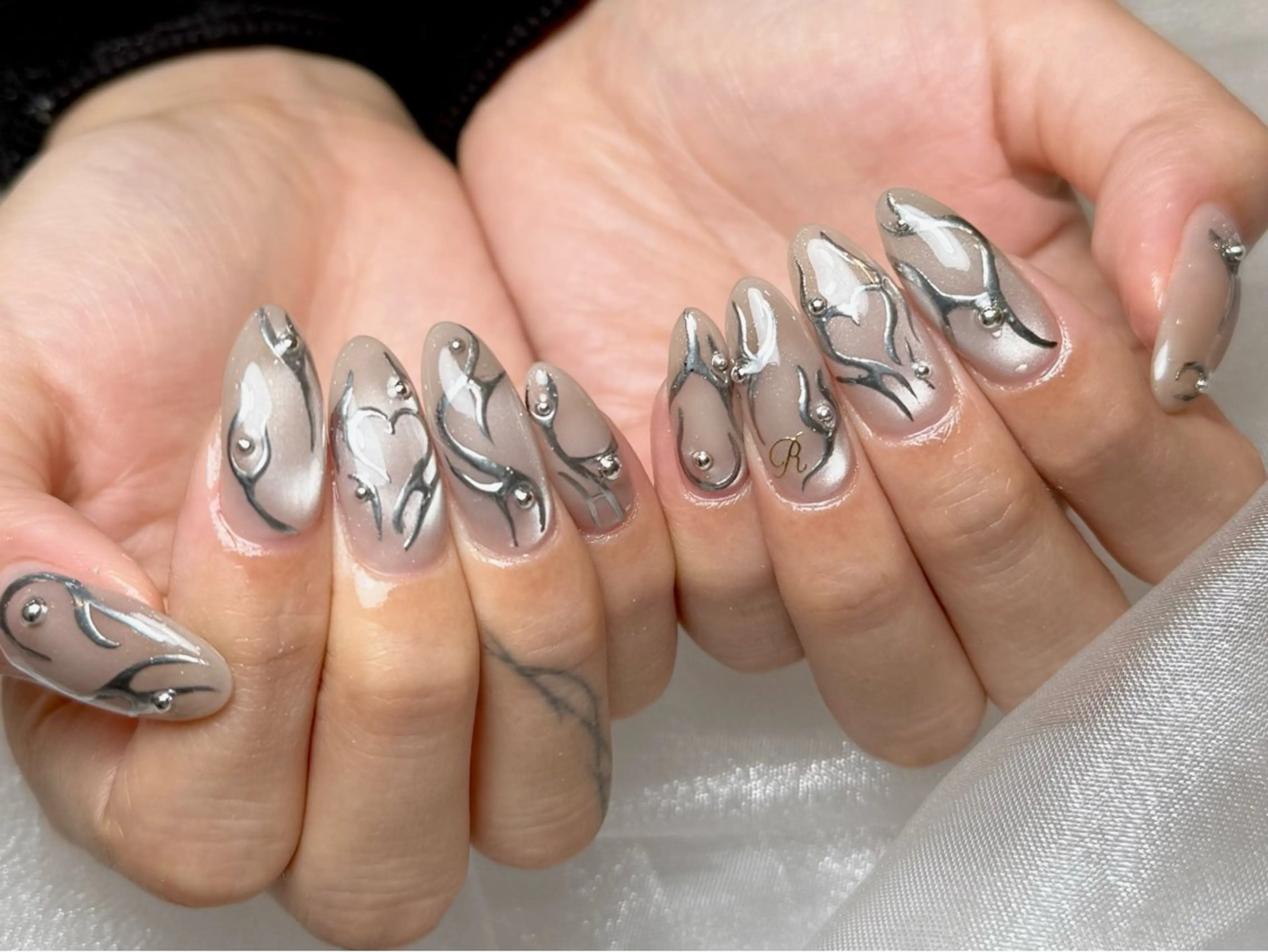 ネイル アートネイル マグネットネイル ミラーネイル ハンドネイル 🤎🧸 Aya 🧸🤎のネイルデザイン