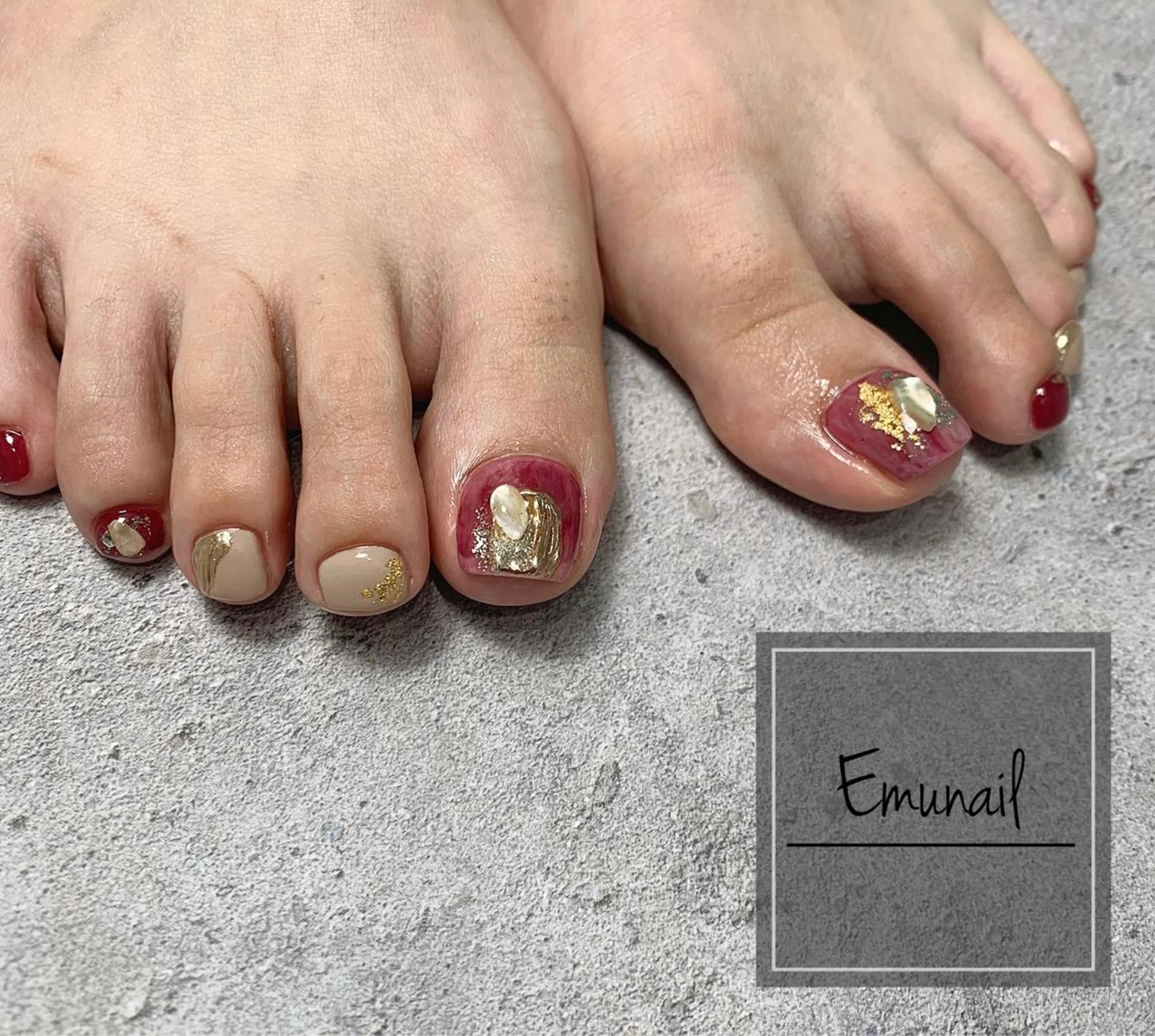 ネイル フットネイル Emu Nailのネイルデザイン