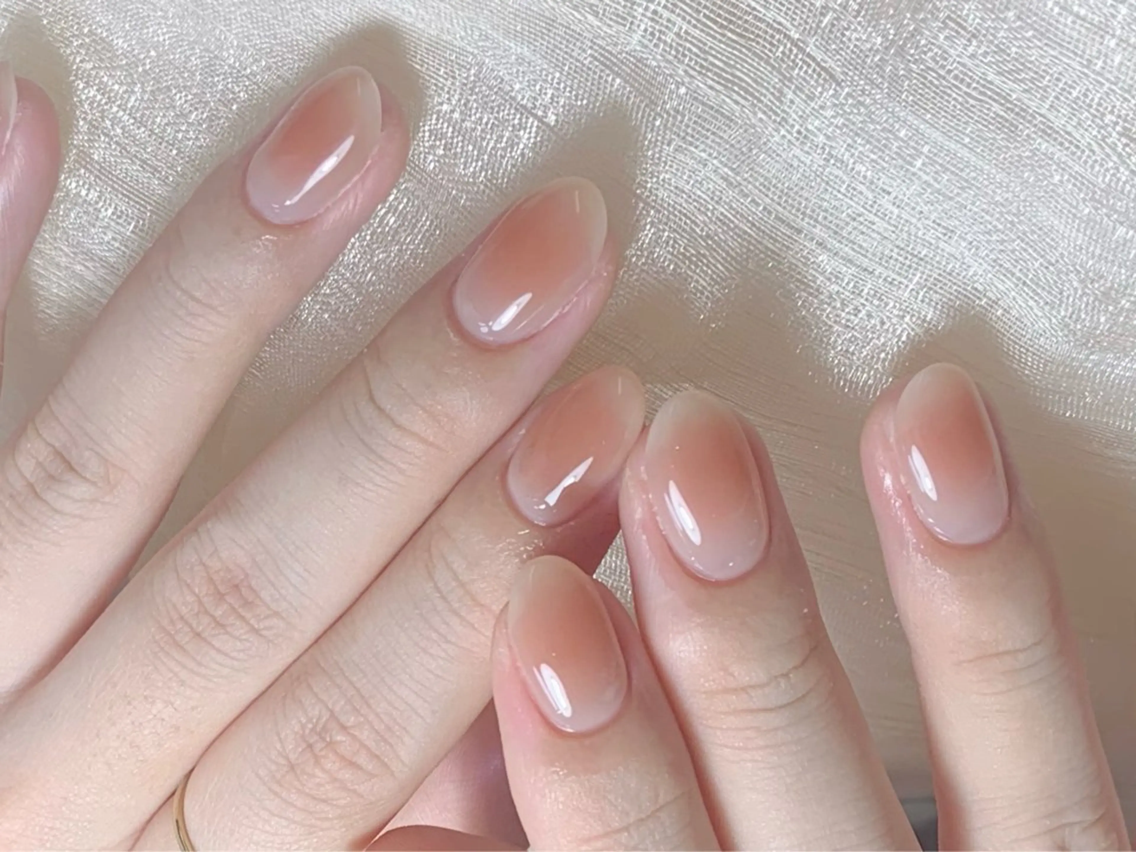 ネイル オーロラネイル チークネイル フレンチネイル ジェルネイル ガラスフレンチ ハンドネイル Nail Jolieのネイルデザイン
