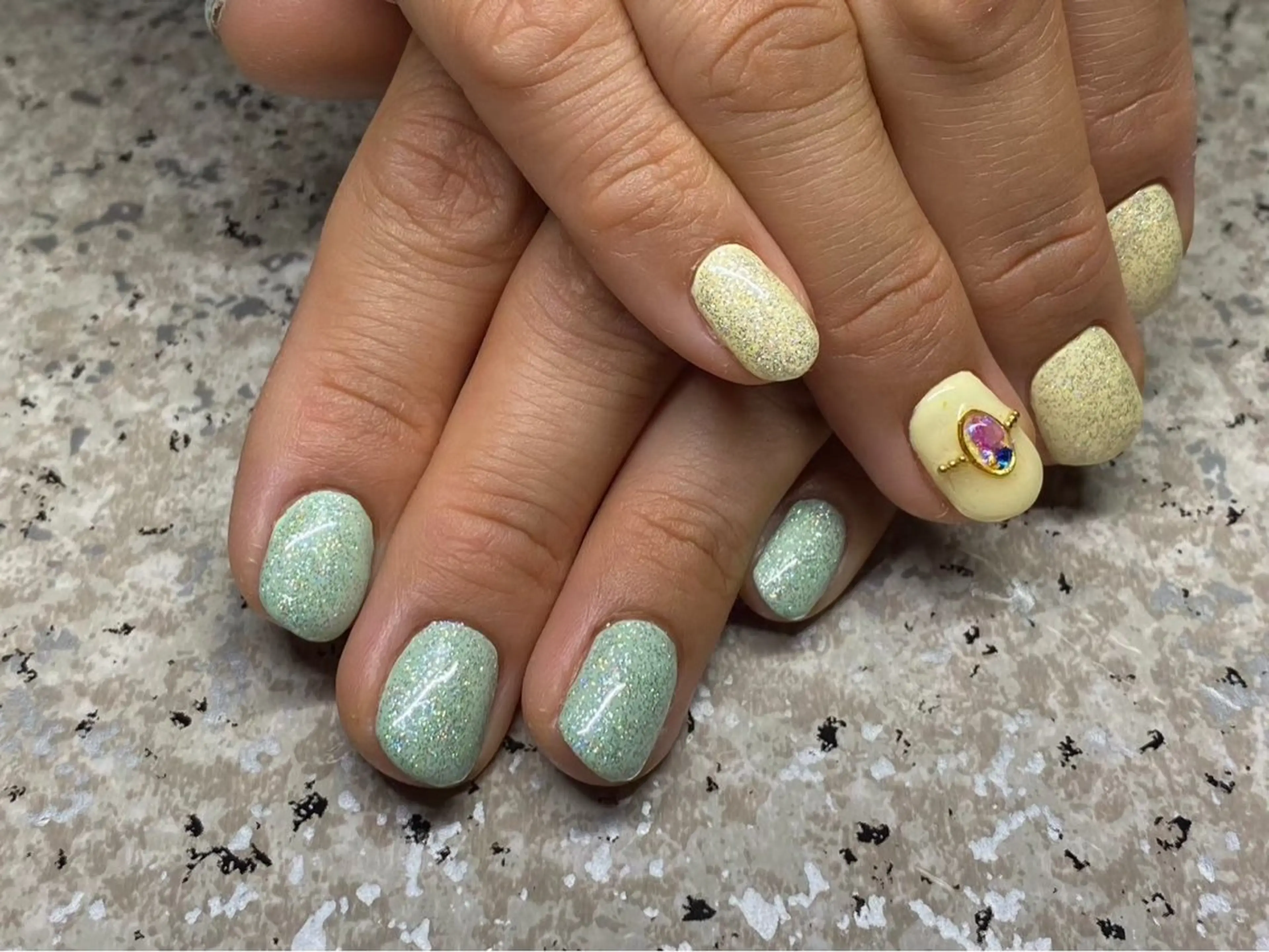 ネイル mau nail ,to skinのネイルデザイン
