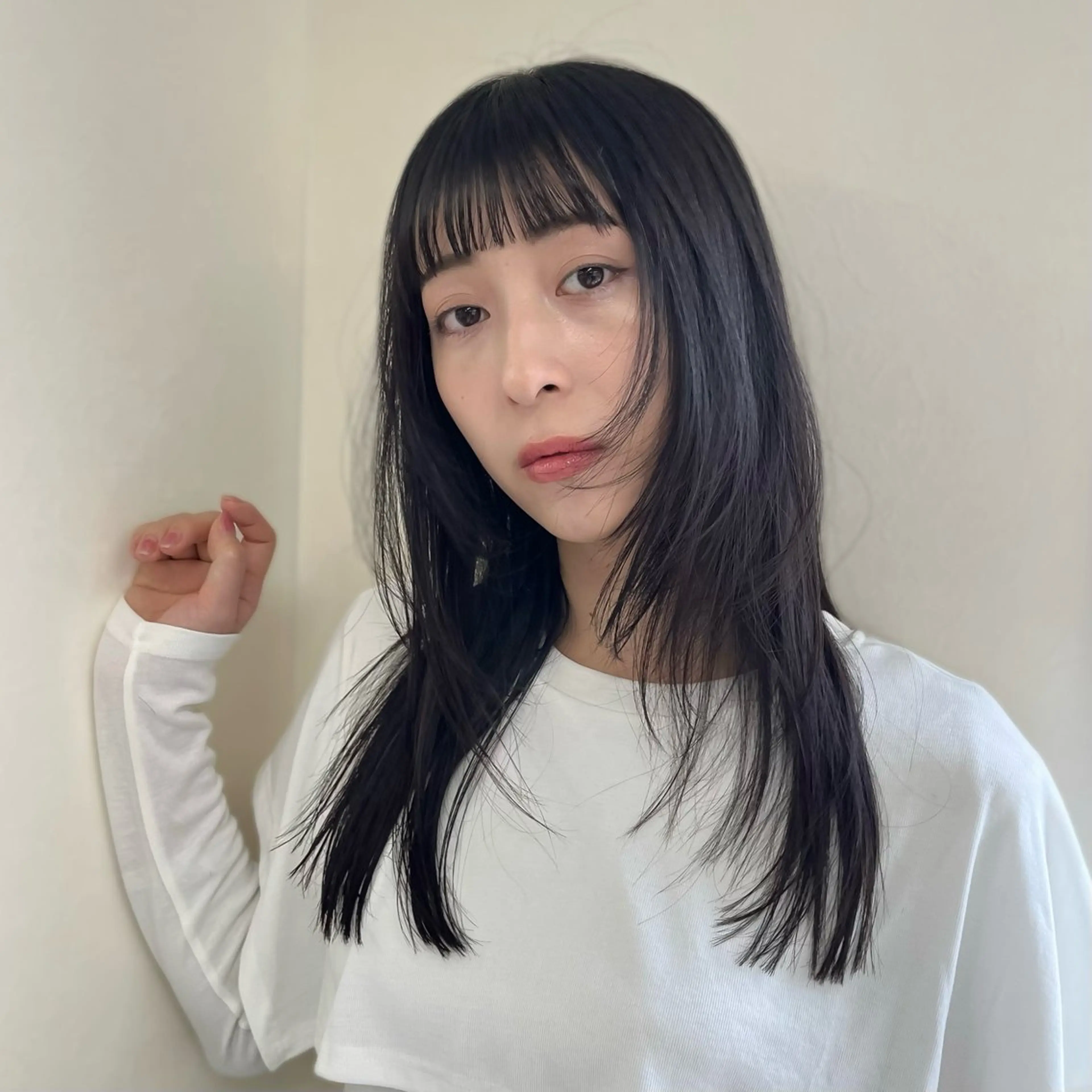 ミディアム カット たおちゃん／レイヤー ／透明感カラーのヘアスタイル