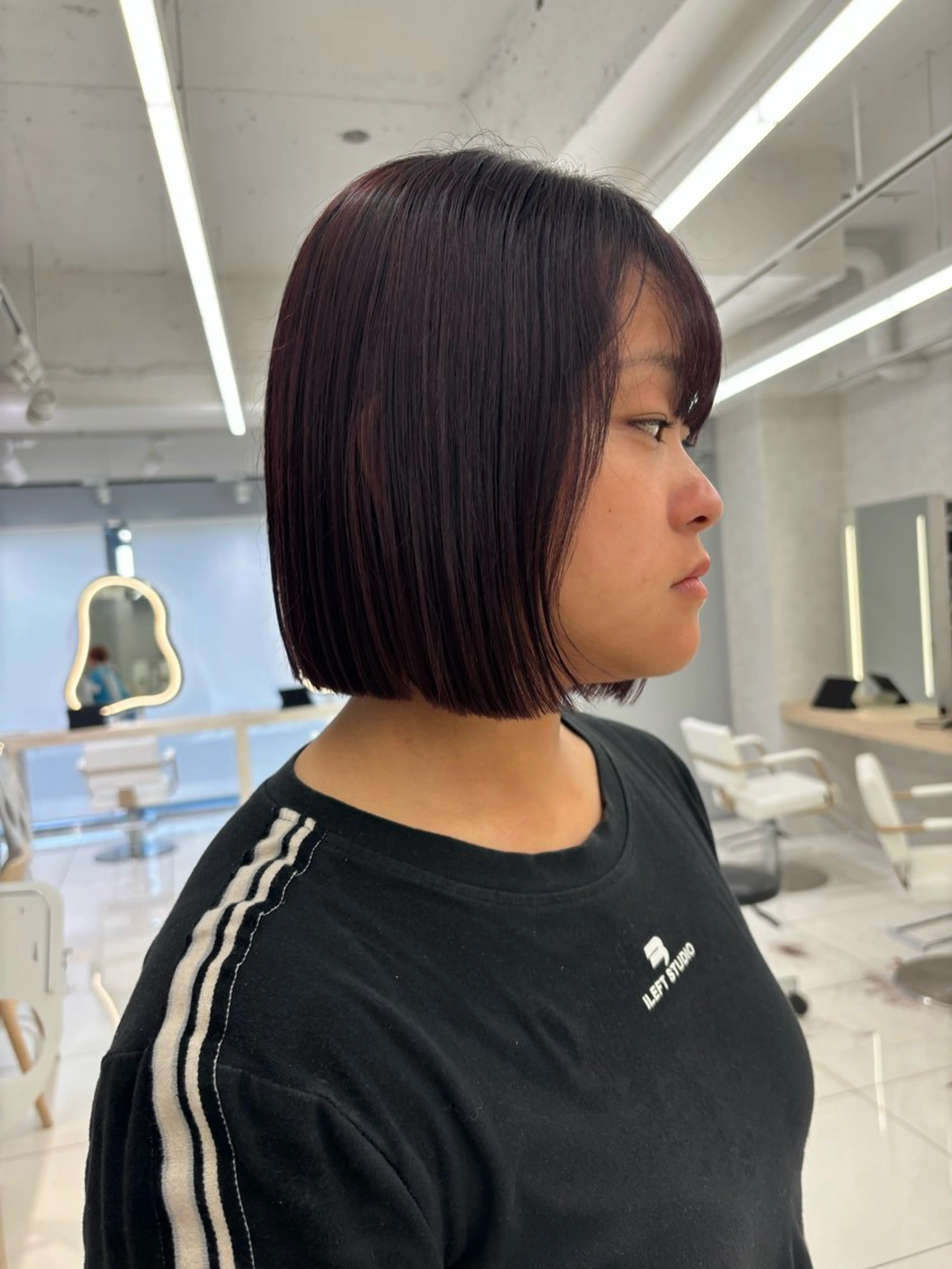 ショート カット ヘアカラー 韓国透明感カラー🌀 yuukiのヘアスタイル