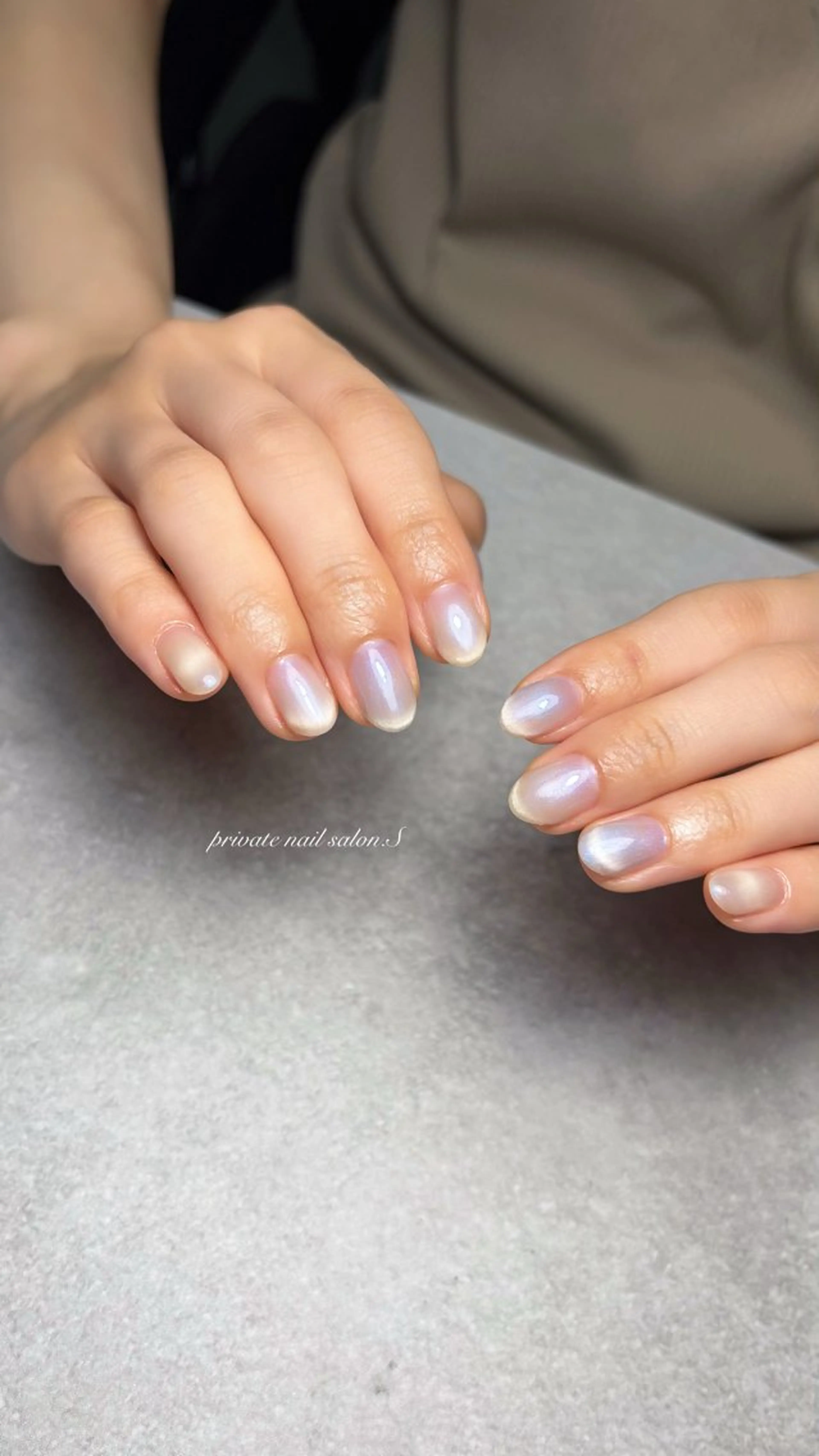 ネイル ジェルネイル マグネットネイル マグネットワンカラー 持ち込み ワンカラーネイル ハンドネイル 関山 志乃のネイルデザイン