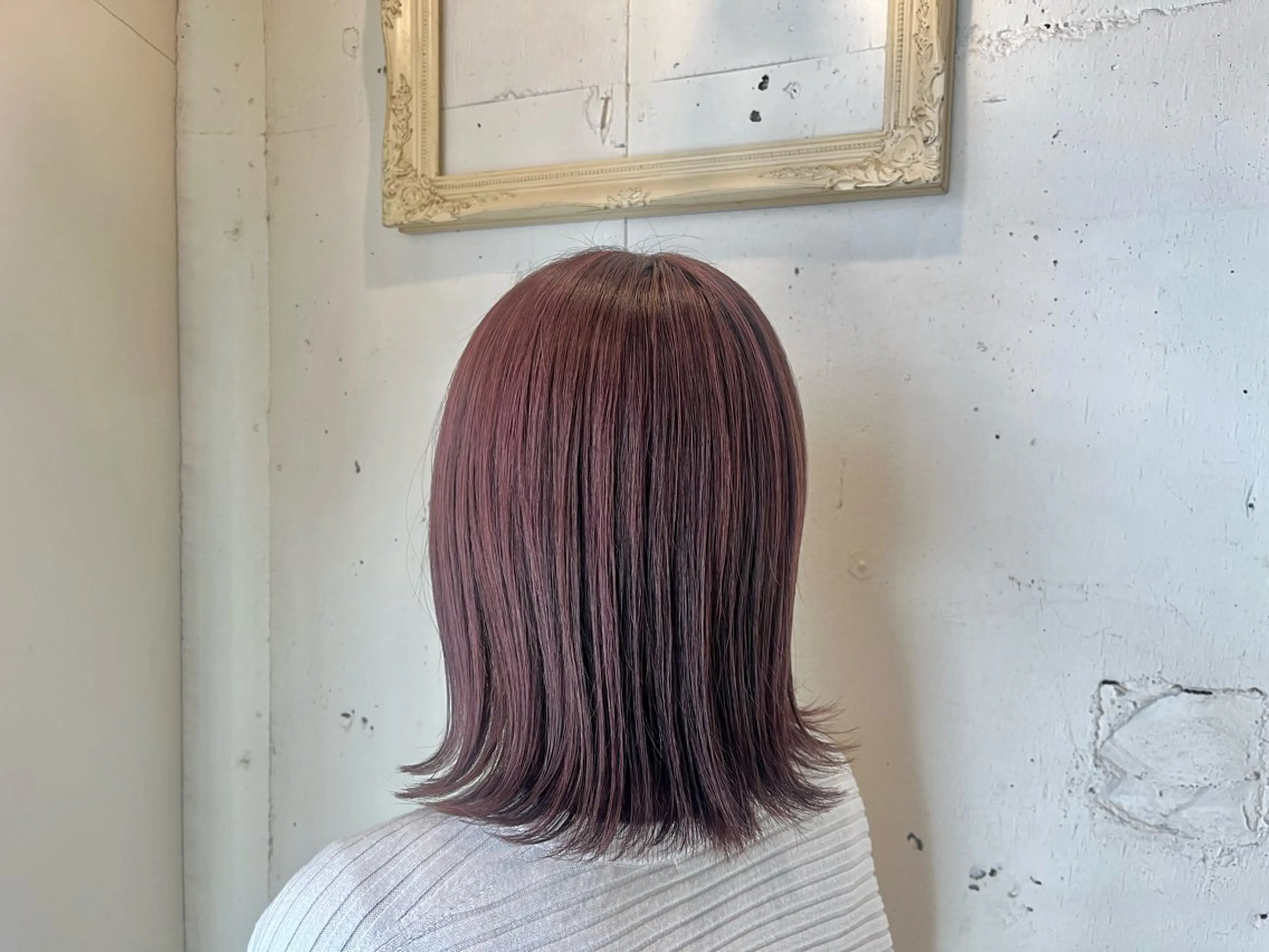 ミディアム カラー ブラウンカラー ハイライトカラー ピンクカラー ピンクブラウン ハイライト ヘアカラー さとう ちほみ🐼のヘアスタイル