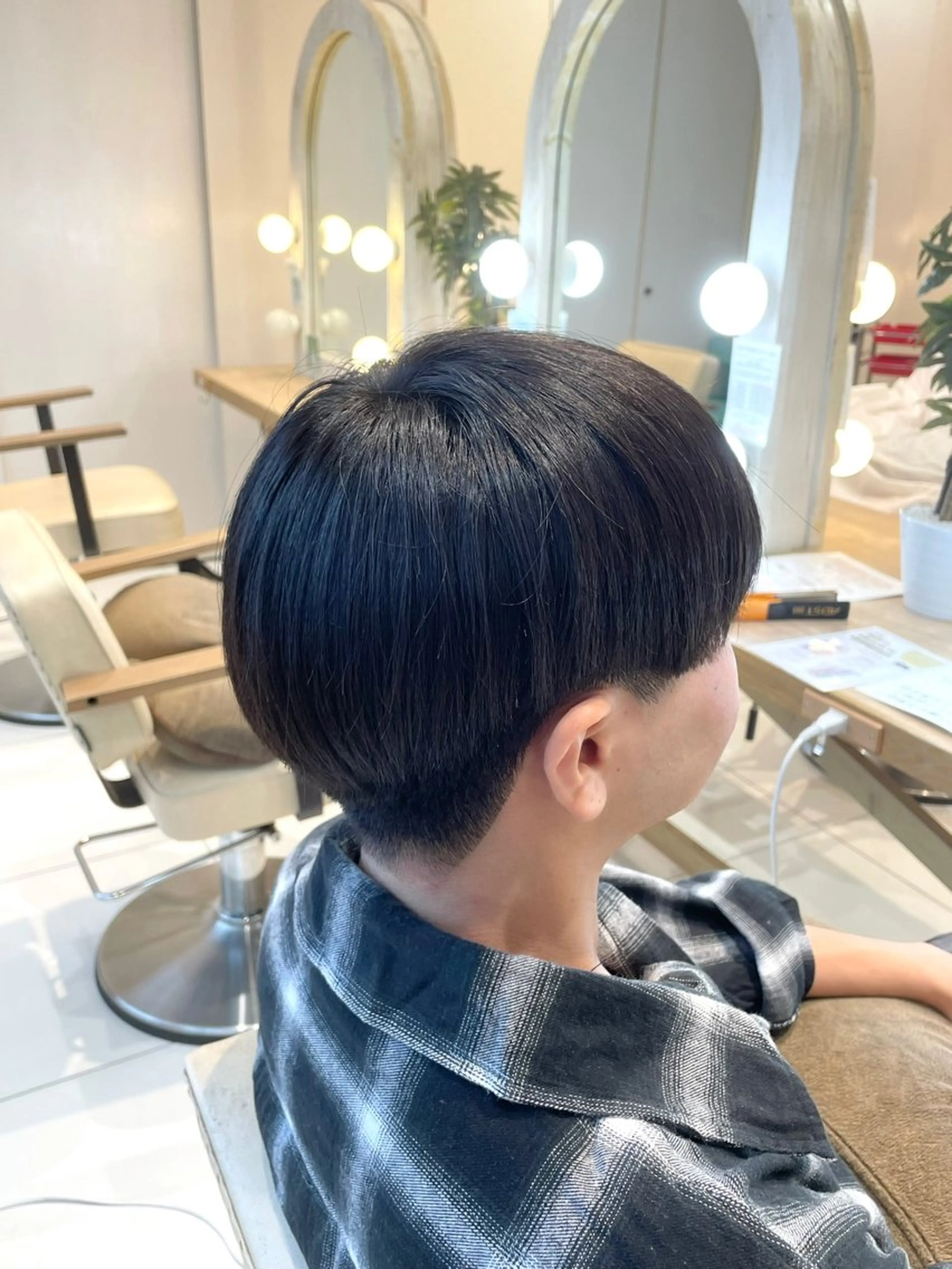 ミディアム メンズ カット 縮毛矯正 本厚木｜縮毛矯正/ 髪質改善/専門サロンのヘアスタイル