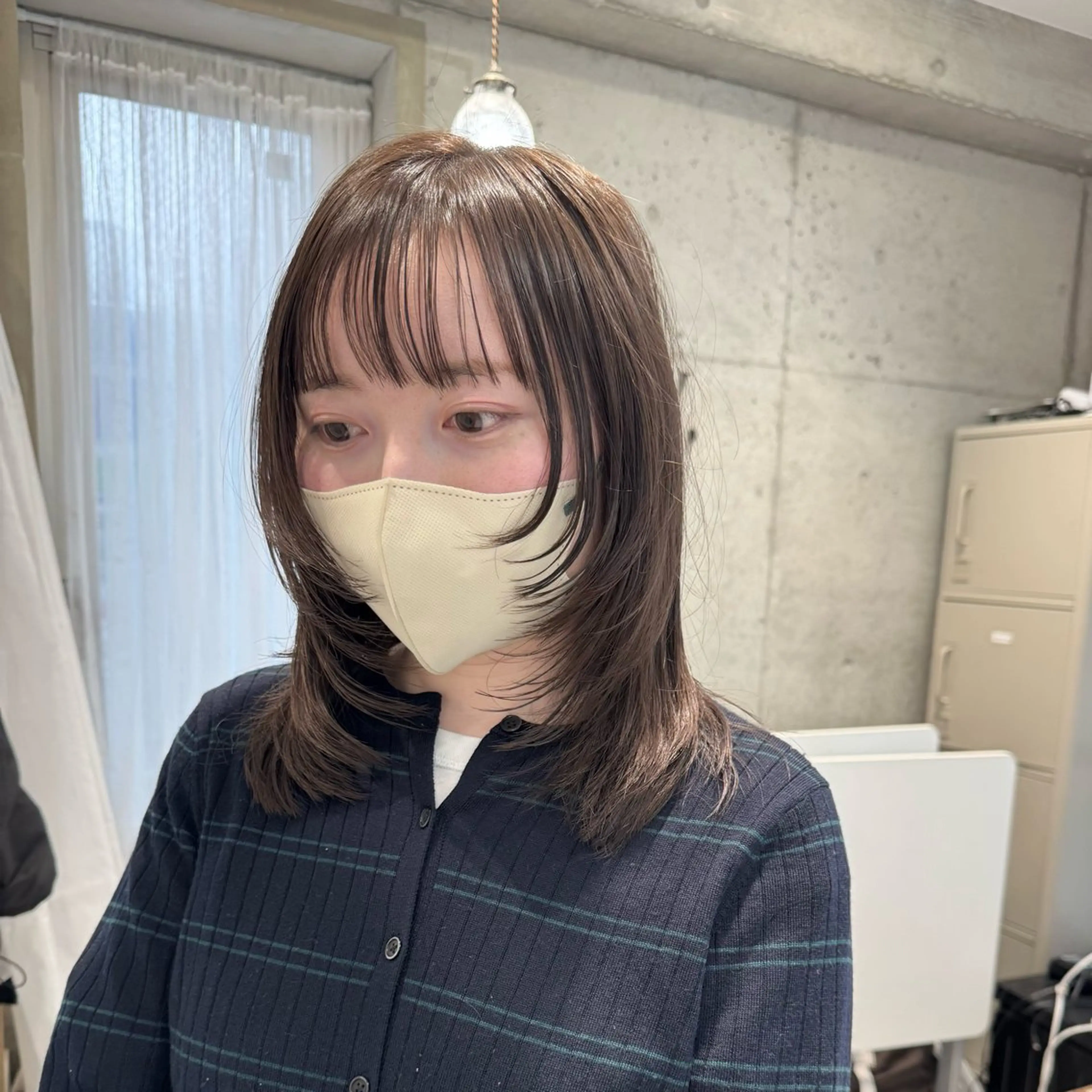 セミロング レイヤーカット カット ヘアカラー トリートメント 会田有紀 /切りっぱなしボブのヘアスタイル