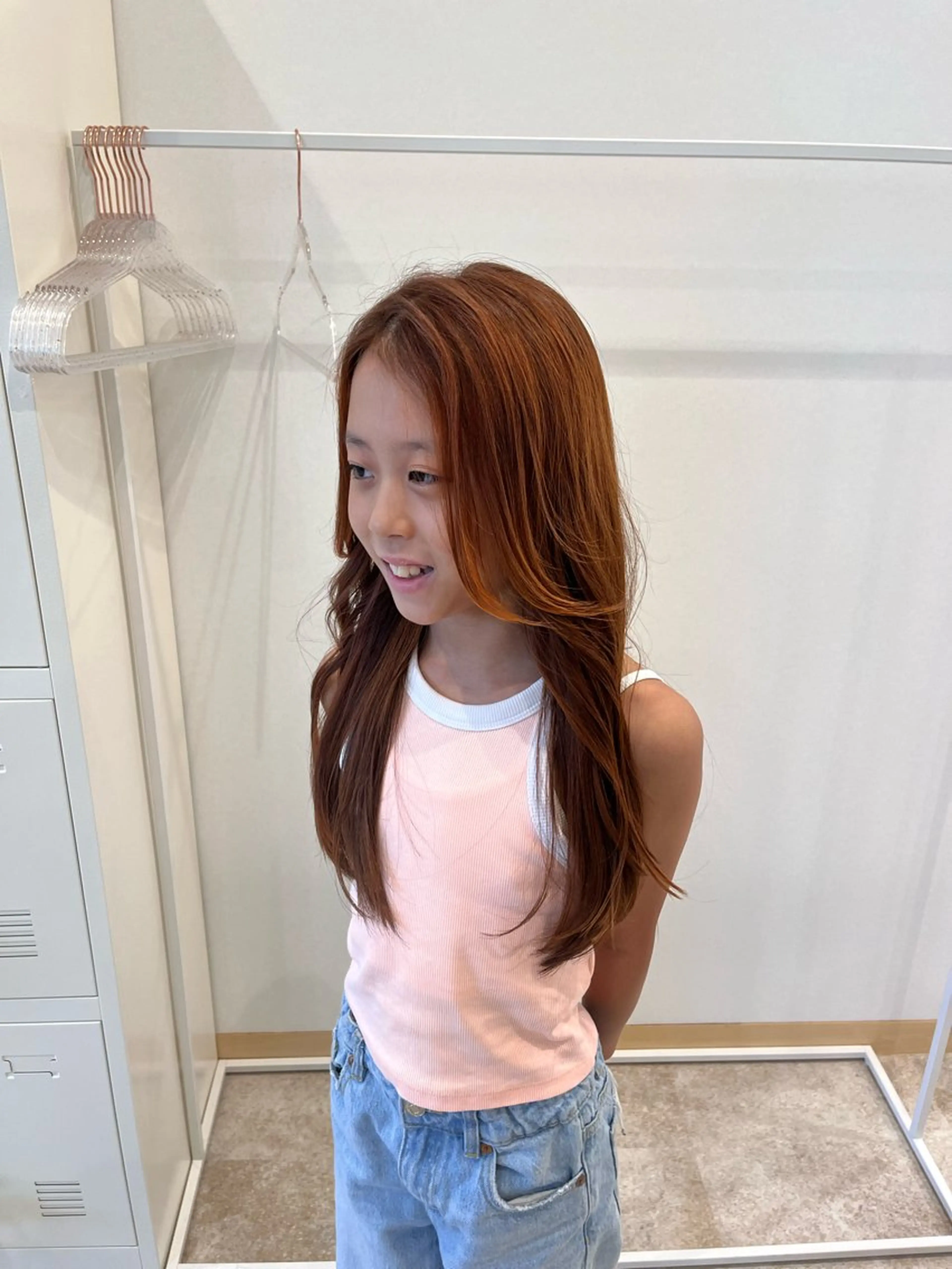 ロング カラー キッズ ブリーチ ブリーチなしカラー ヘアカラー 望愛/レイヤー/ハイ トーン/デザインのヘアスタイル