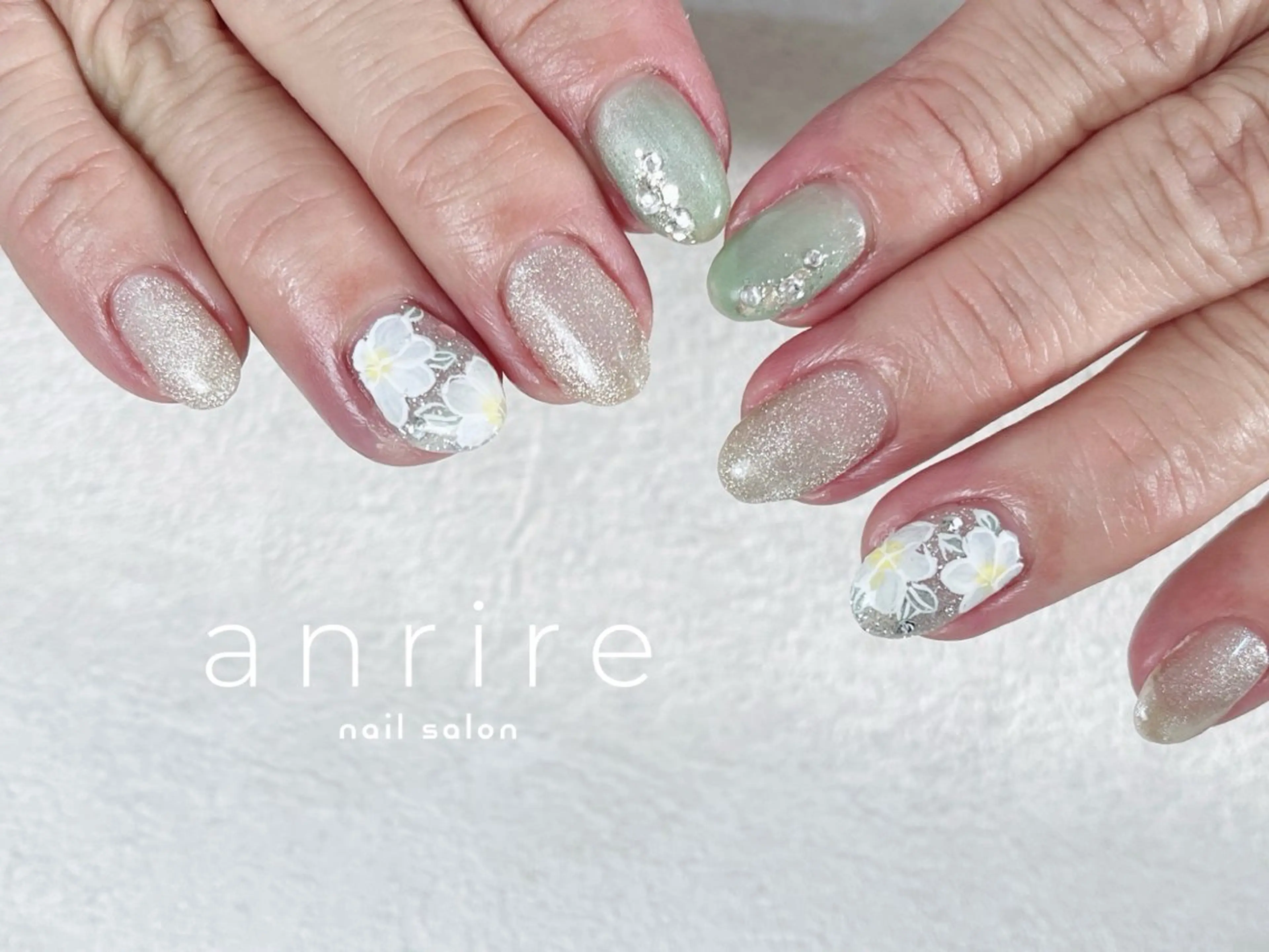 ネイル アートネイル フラッシュネイル フラワーネイル ジェルネイル グリーン ハンドネイル nailsalon anrireのネイルデザイン