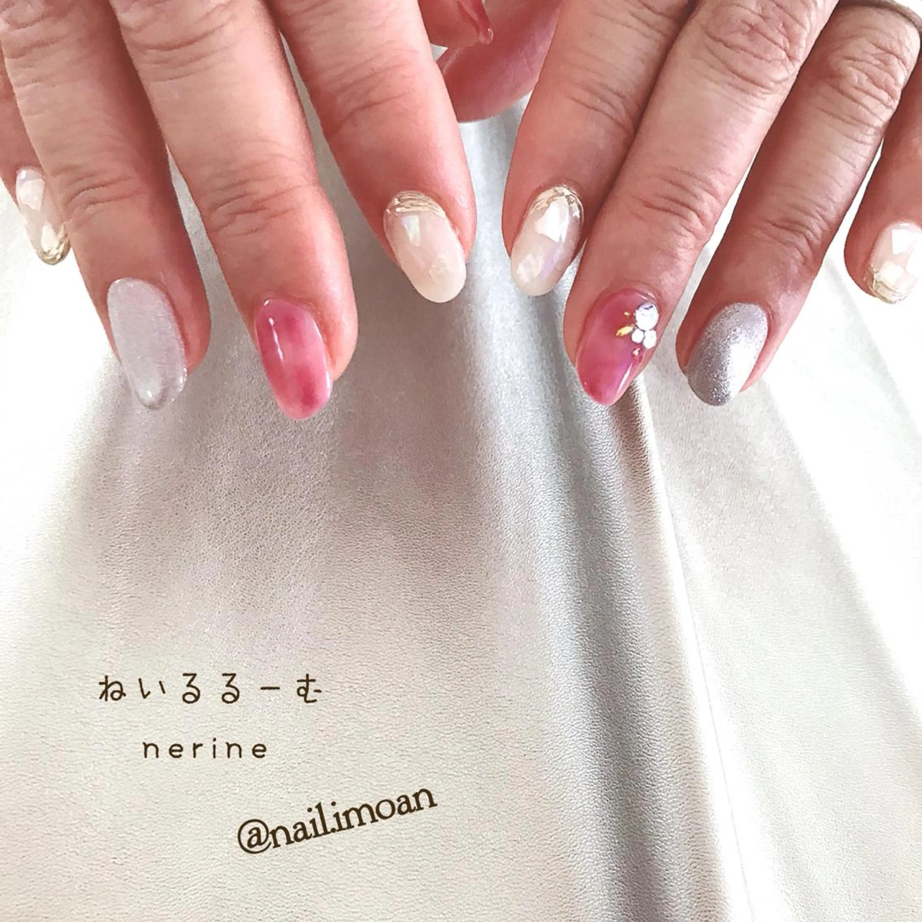 ネイル NAILST Naomiのネイルデザイン