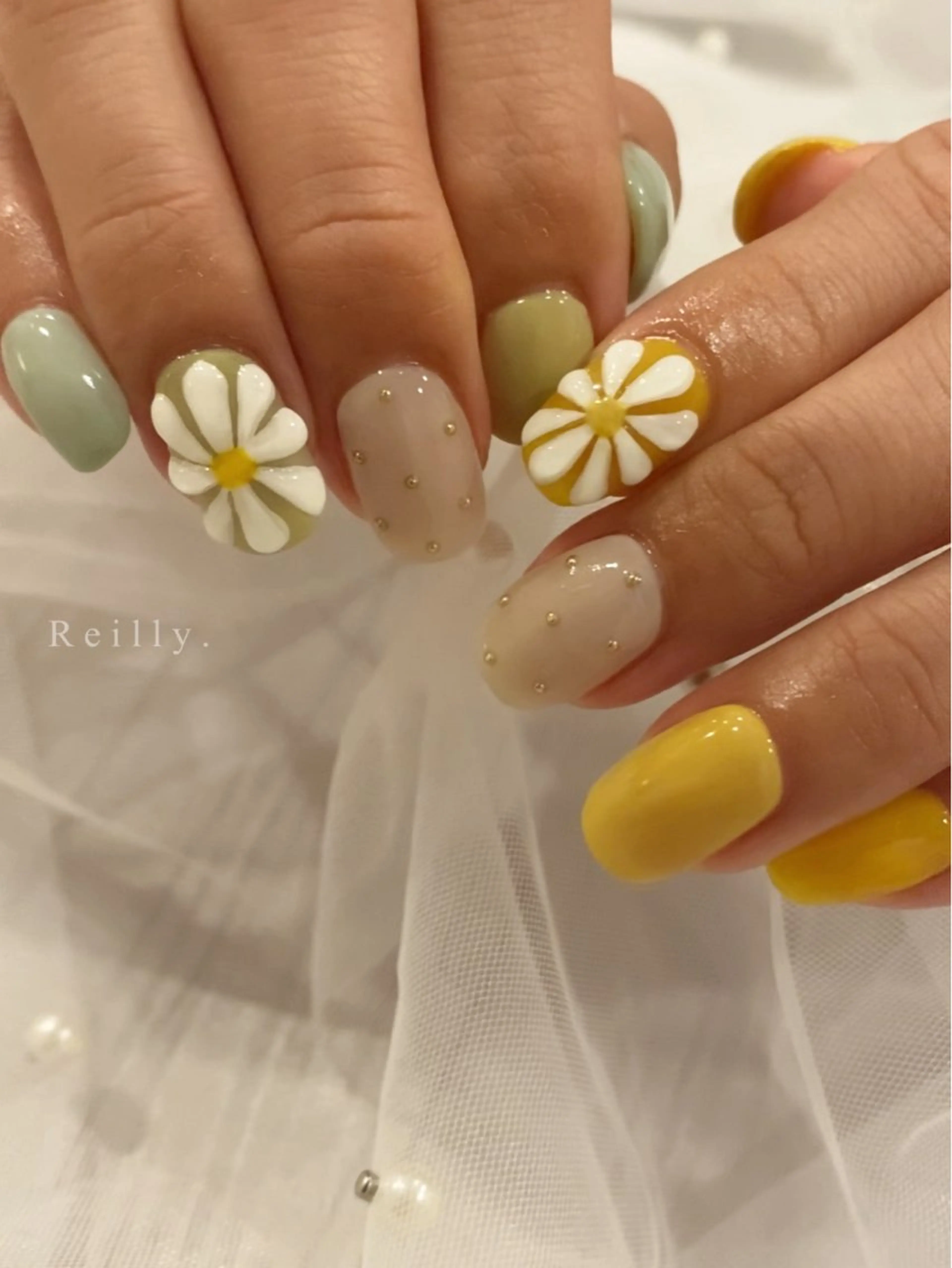 ネイル フラッシュネイル フレンチネイル ジェルネイル グラデーション ラメ(グリッター) Marina 《REILLY.》のネイルデザイン