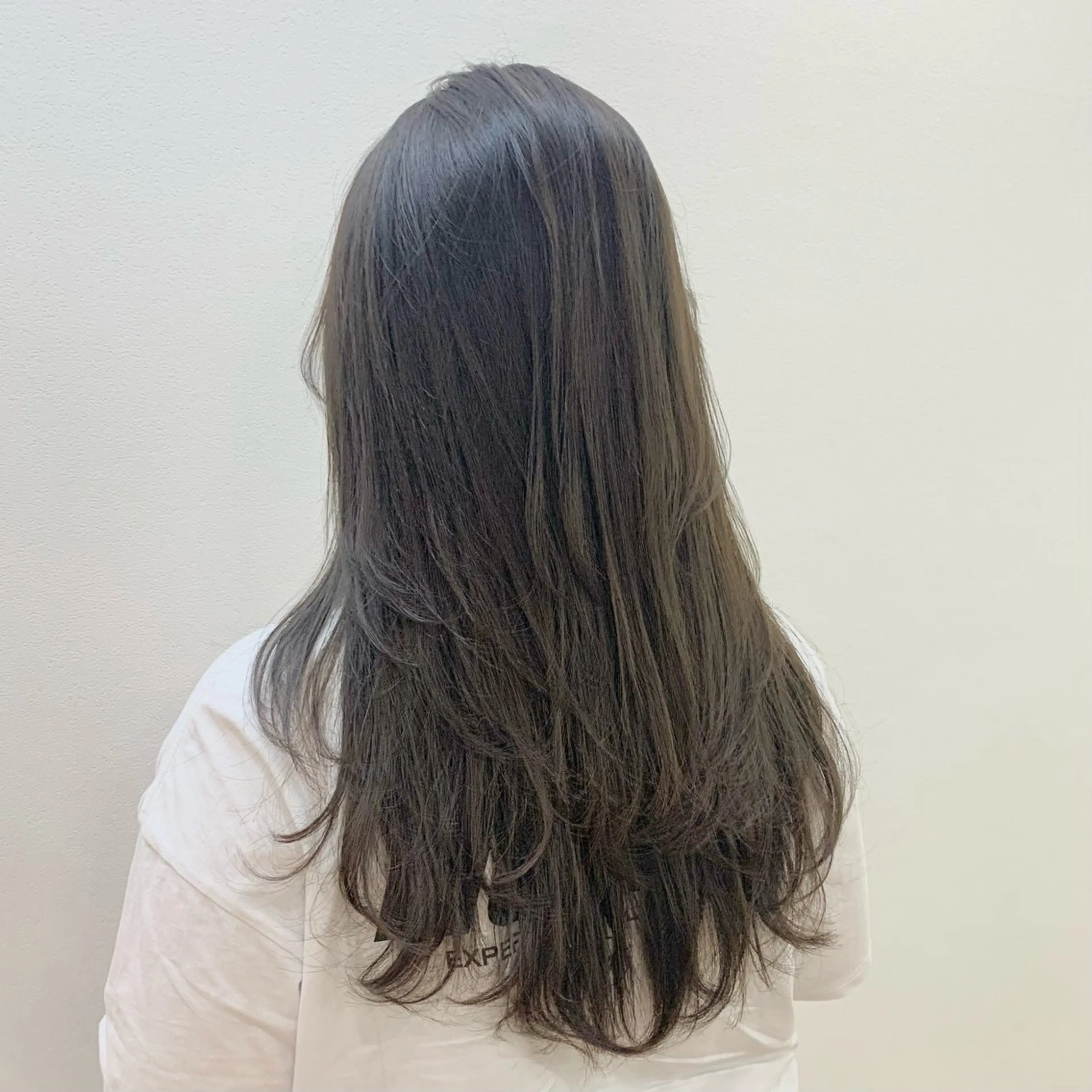 ロング カラー ヘアアレンジ キヨミ 韓国レイヤーカットのヘアスタイル