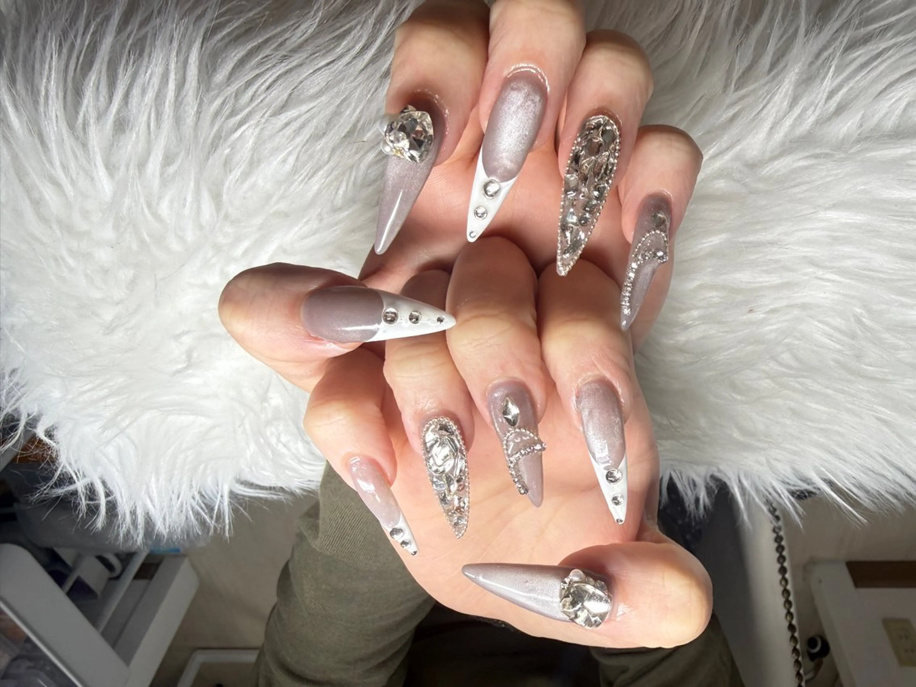 ネイル アートネイル ボルドー フレンチネイル ジェルネイル 氷ネイル・うるうるネイル ハンドネイル Julie Nailsのネイルデザイン