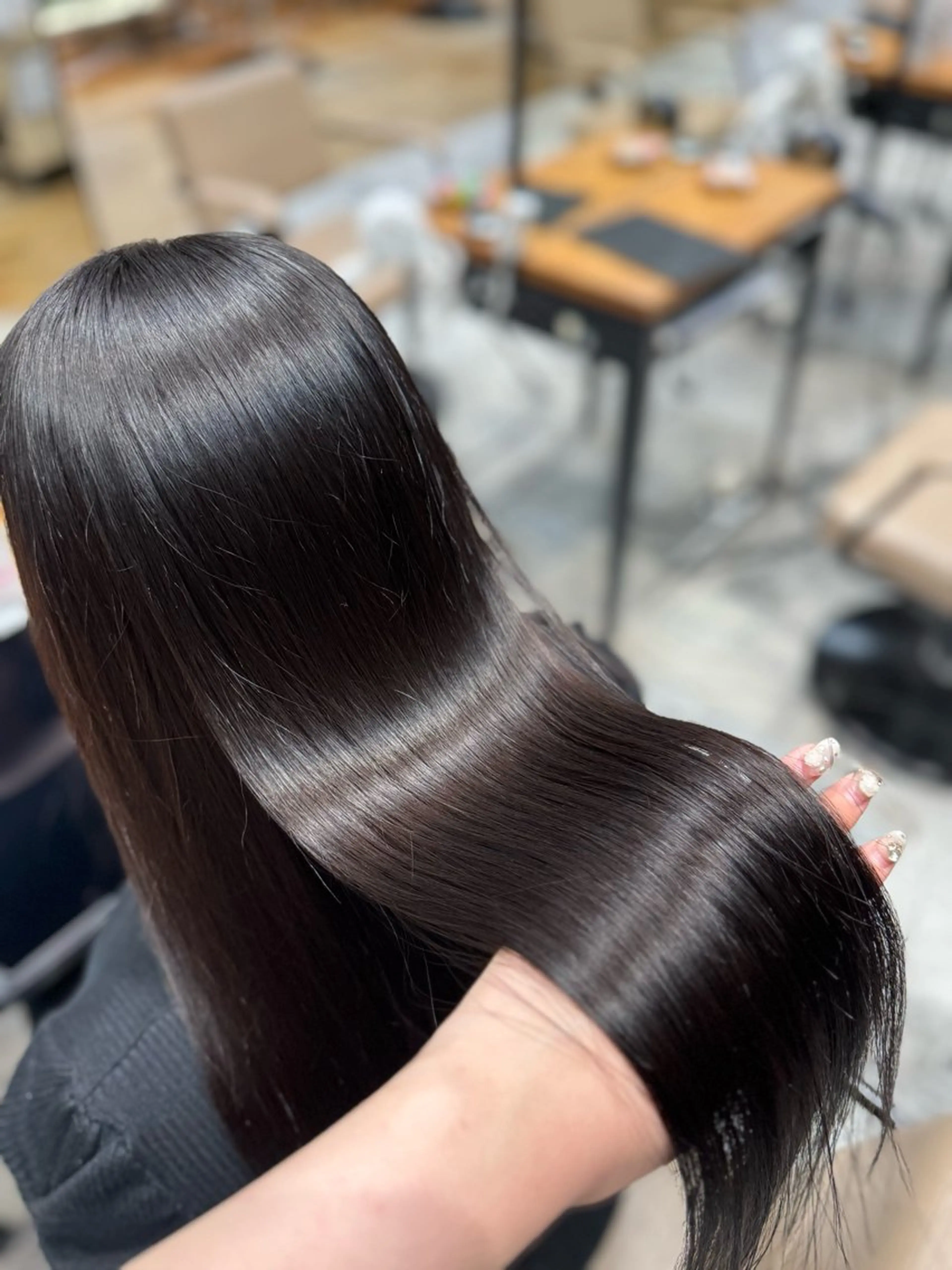 ロング カラー ベージュカラー 黒髪 ブリーチ ブラウンカラー ショコラベージュ ヘアカラー レイヤー/顔まわり/ 透明感カラー/れいなのヘアスタイル