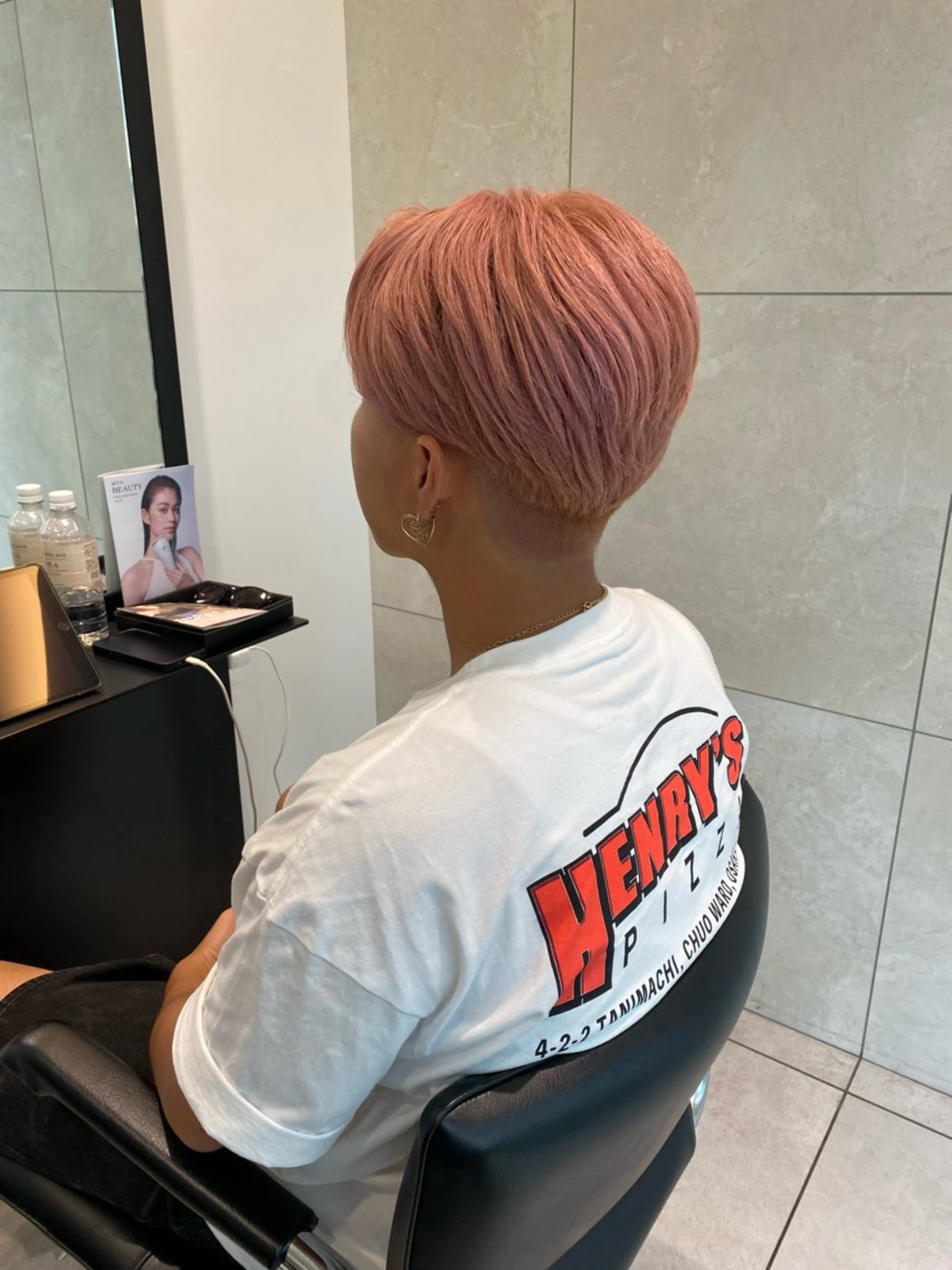 ショート カラー ベージュカラー ブリーチ ピンクカラー ピンクベージュ 梅田美容室 SPADICユヅキ♠のヘアスタイル