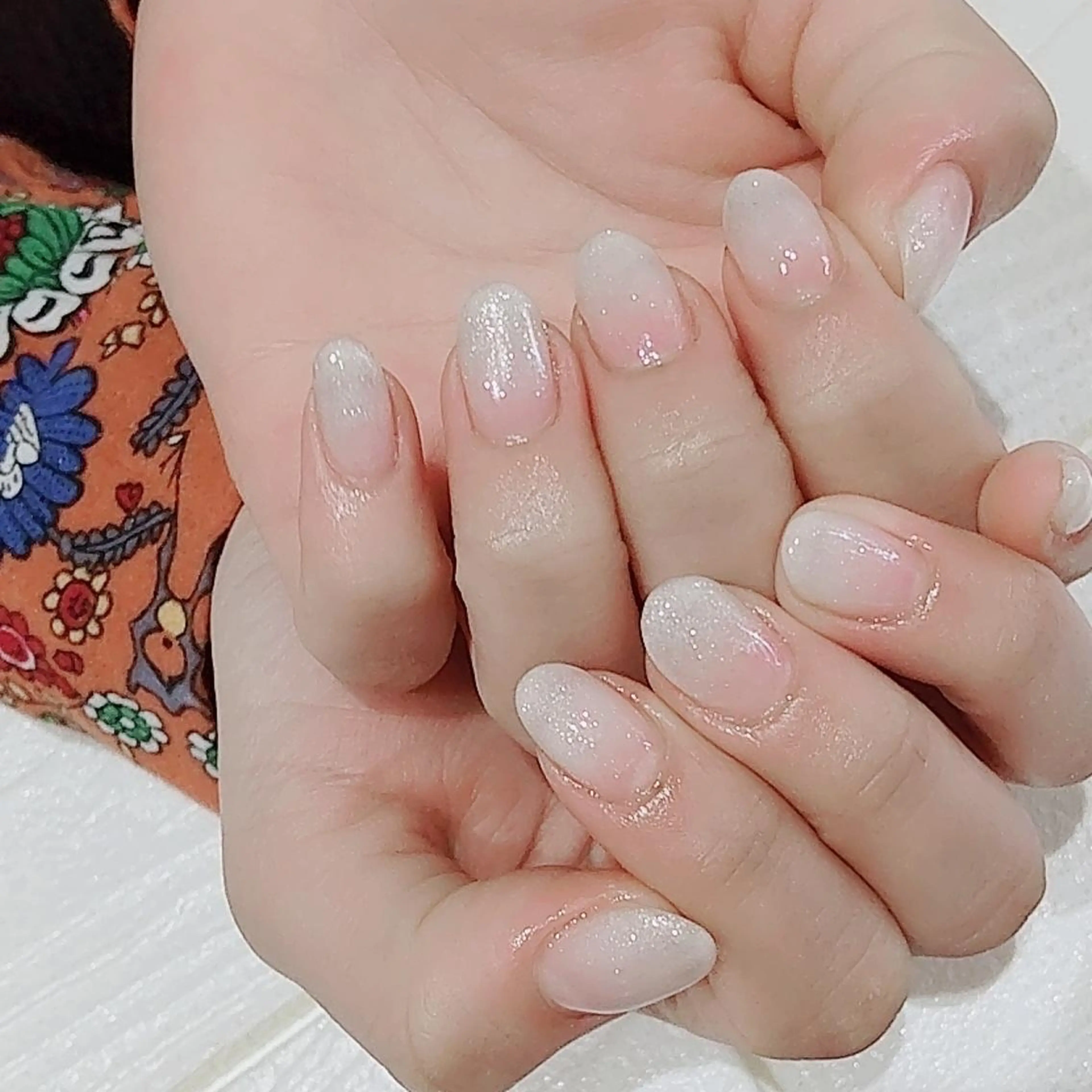 ネイル ラメ(グリッター) ラメグラデーション ホワイト ハンドネイル infinity skyのネイルデザイン