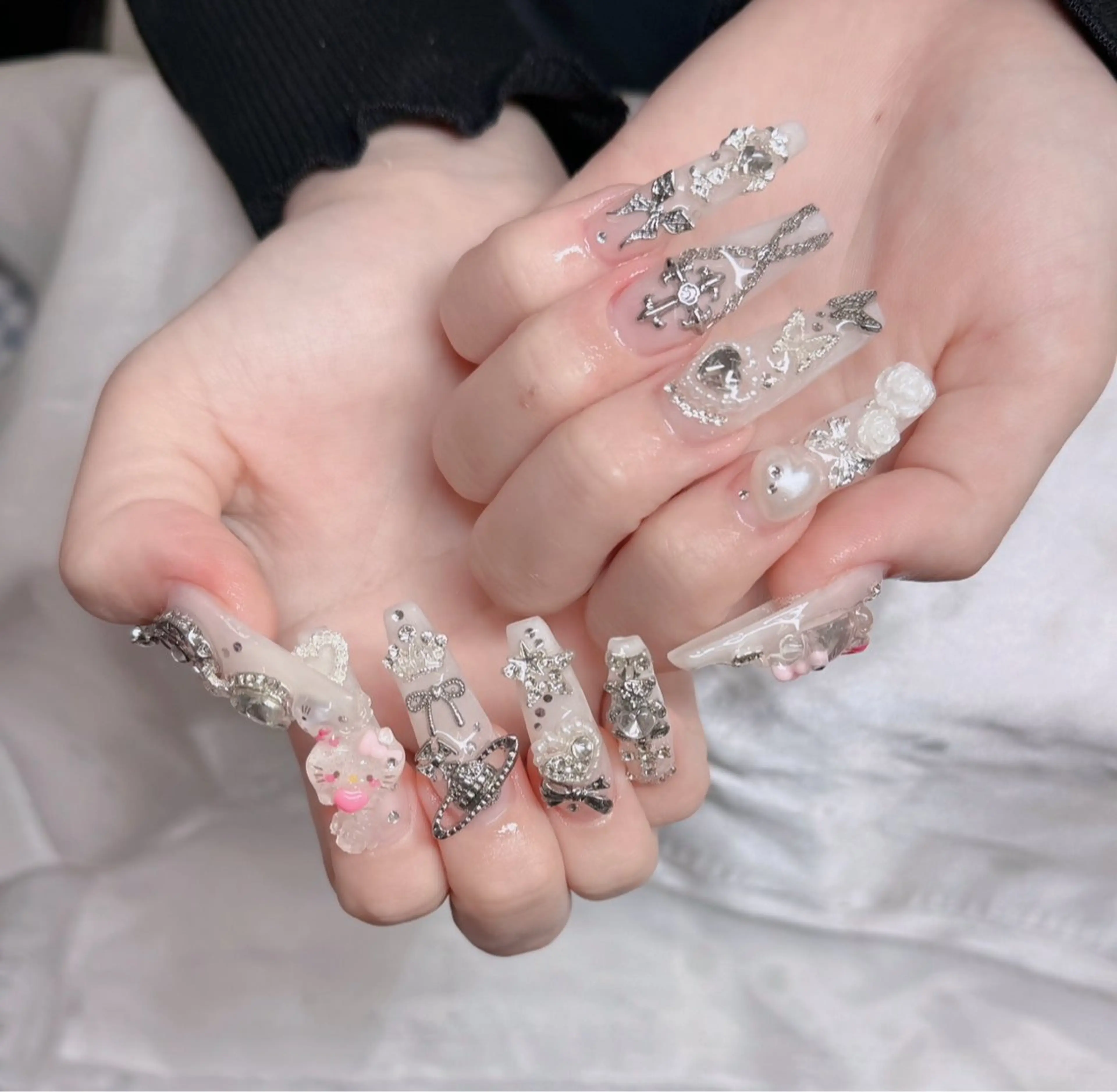 ネイル フレンチネイル ジェルネイル ガラスフレンチ ハロウィン ハート H.baby Nail Salonのネイルデザイン