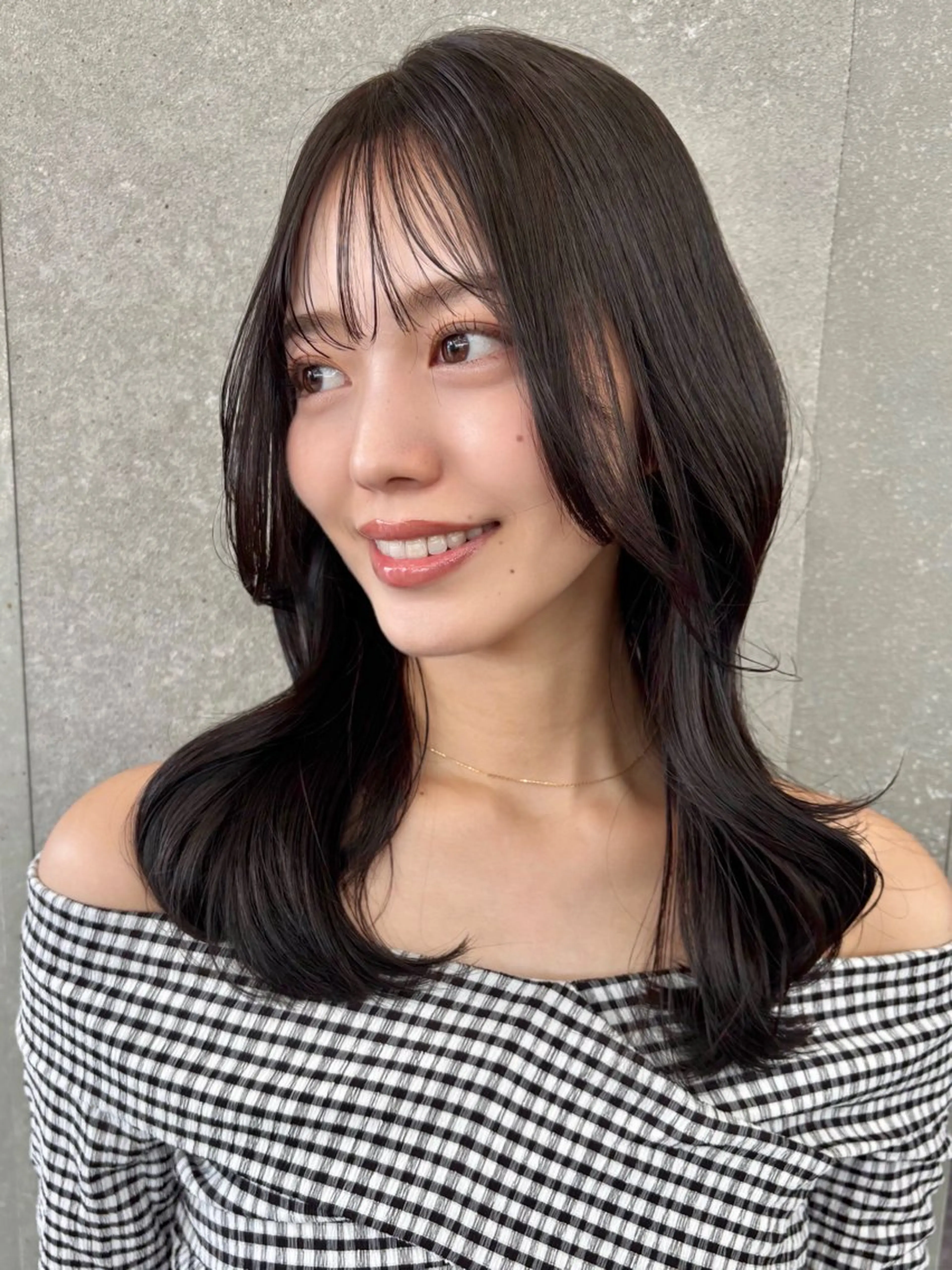 ミディアム レイヤーカット Londnaitre MAHOのヘアスタイル