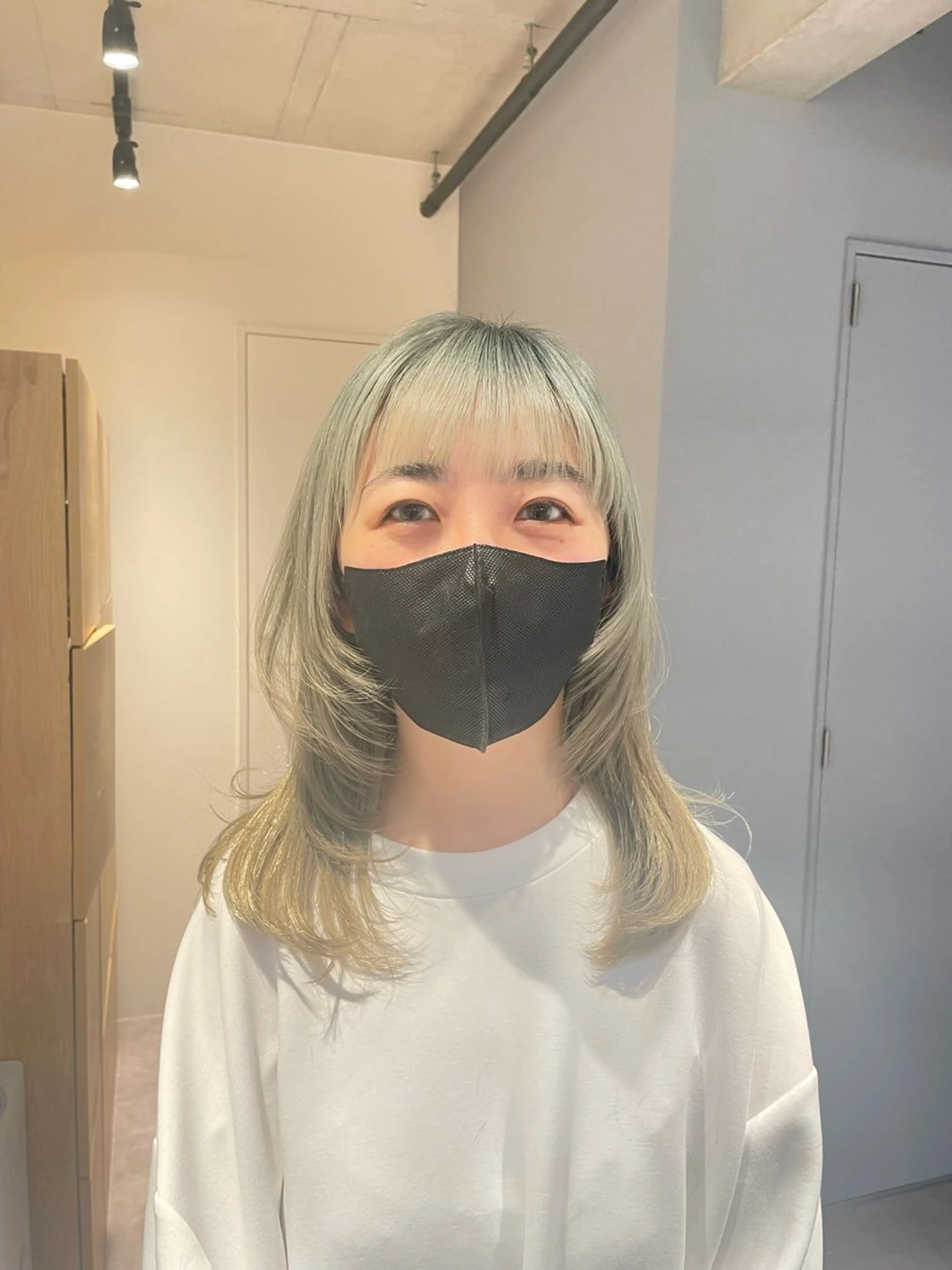 セミロング 顔周りカット レイヤーカット ウルフカット 葉月/ボブ/ 透明感カラー／中目黒のヘアスタイル