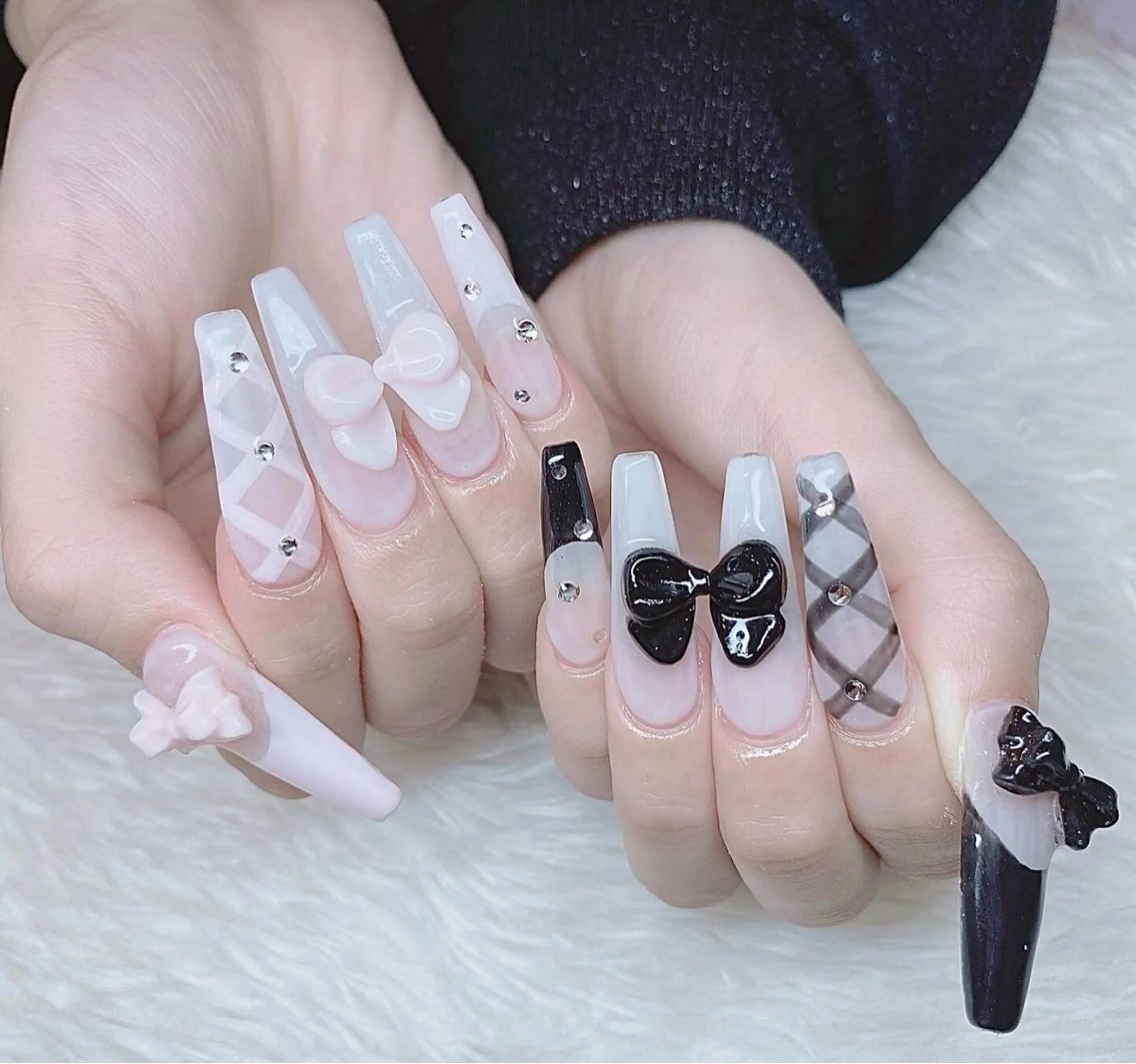 ネイル アートネイル ブラウン チークネイル フレンチネイル グリーン ハンドネイル ハンドケア Nova Nail Nambaのネイルデザイン