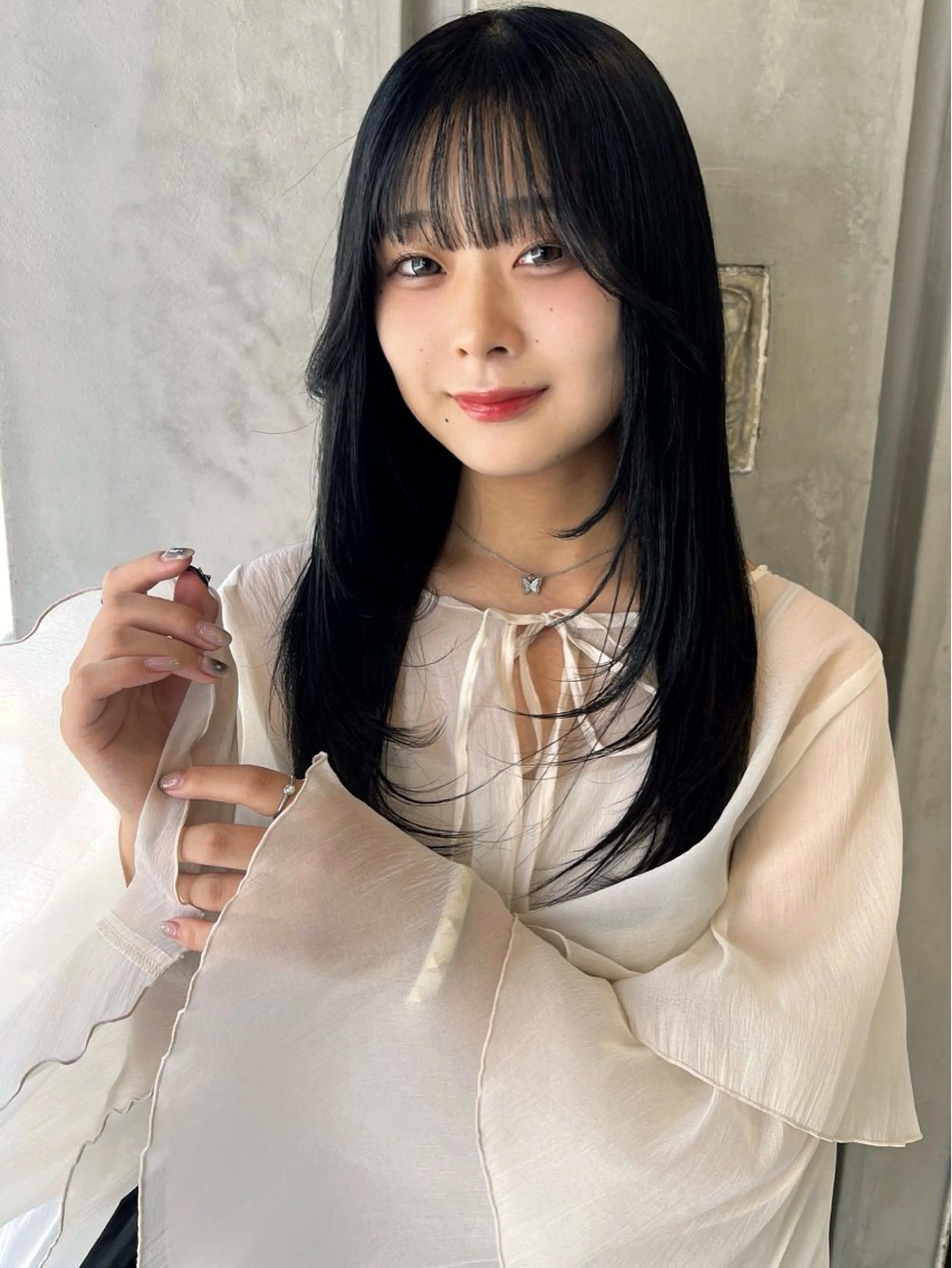 ロング カラー 黒髪 ブルーカラー ブルーブラック 透明感カラー 顔まわりレイヤー カット ヘアカラー トリートメント 💎透明感カラー特化 💎TAISEIのヘアスタイル
