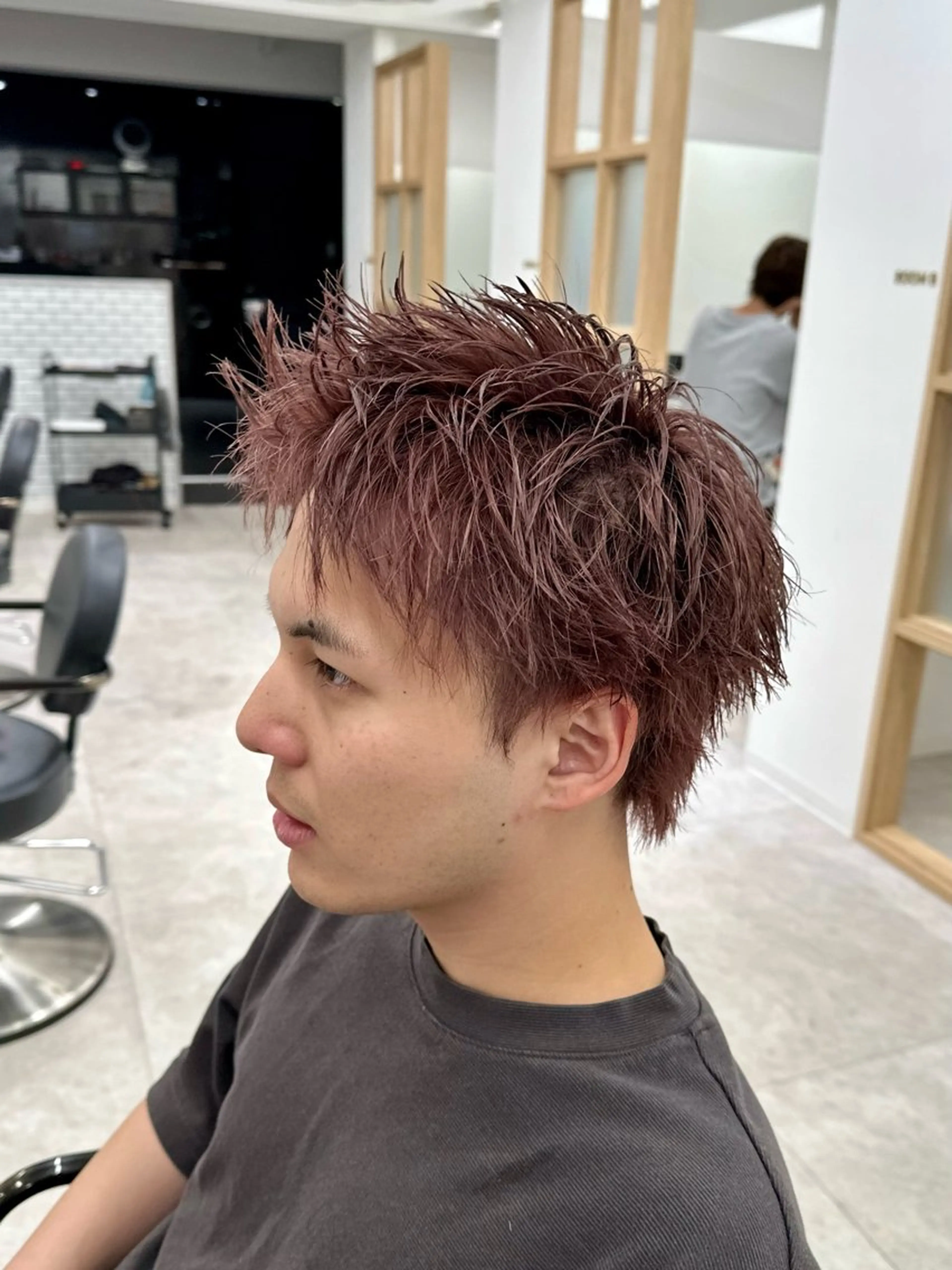 ショート カラー メンズ スパイキーショート ベージュカラー ピンクカラー ピンクベージュ ショートヘア ヘアカラー メンズ特化 /KAKERUのヘアスタイル