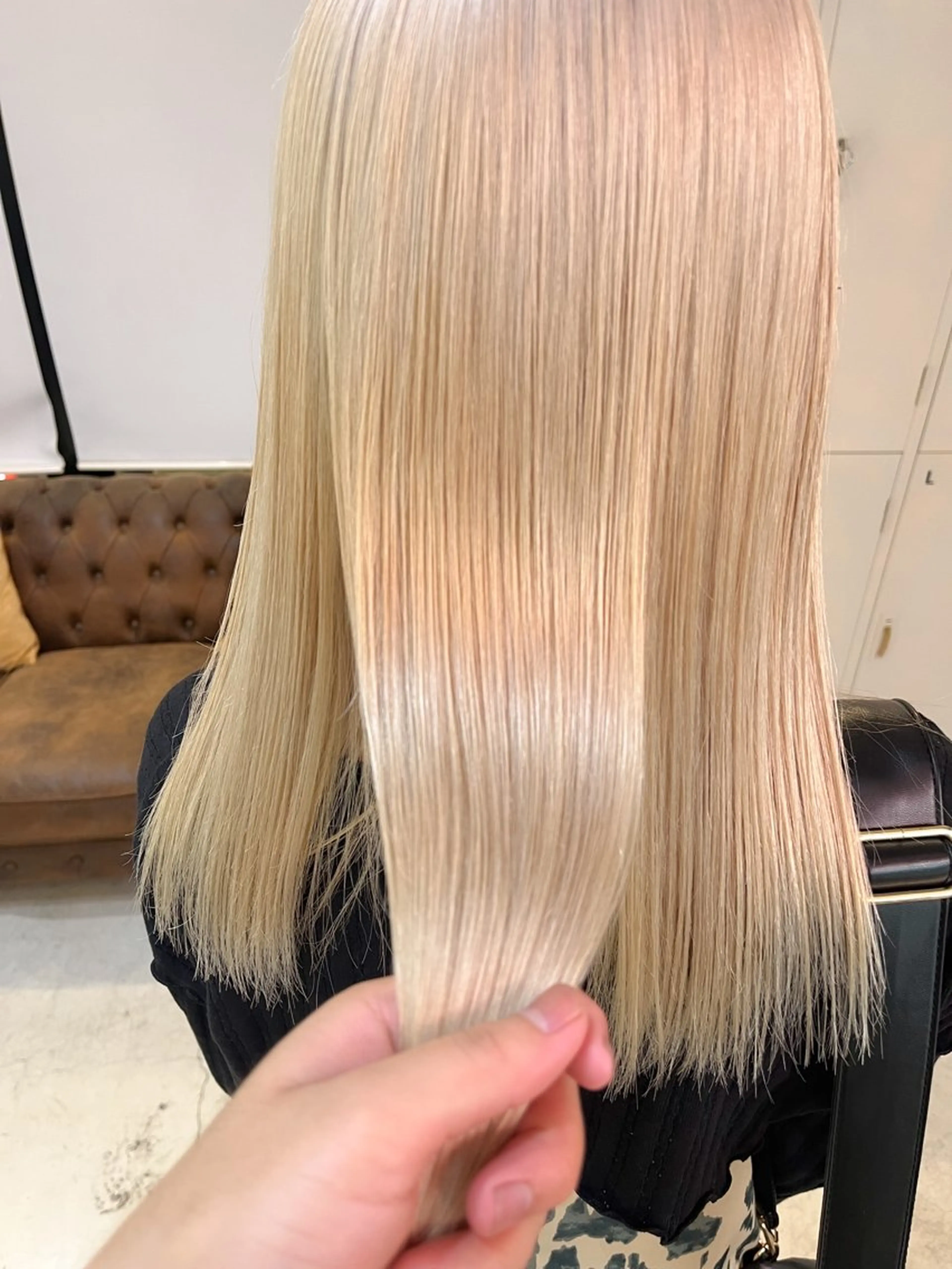 セミロング カット 縮毛矯正 トリートメント ハイトーンを育てる ブリーチカラー/牧原のヘアスタイル