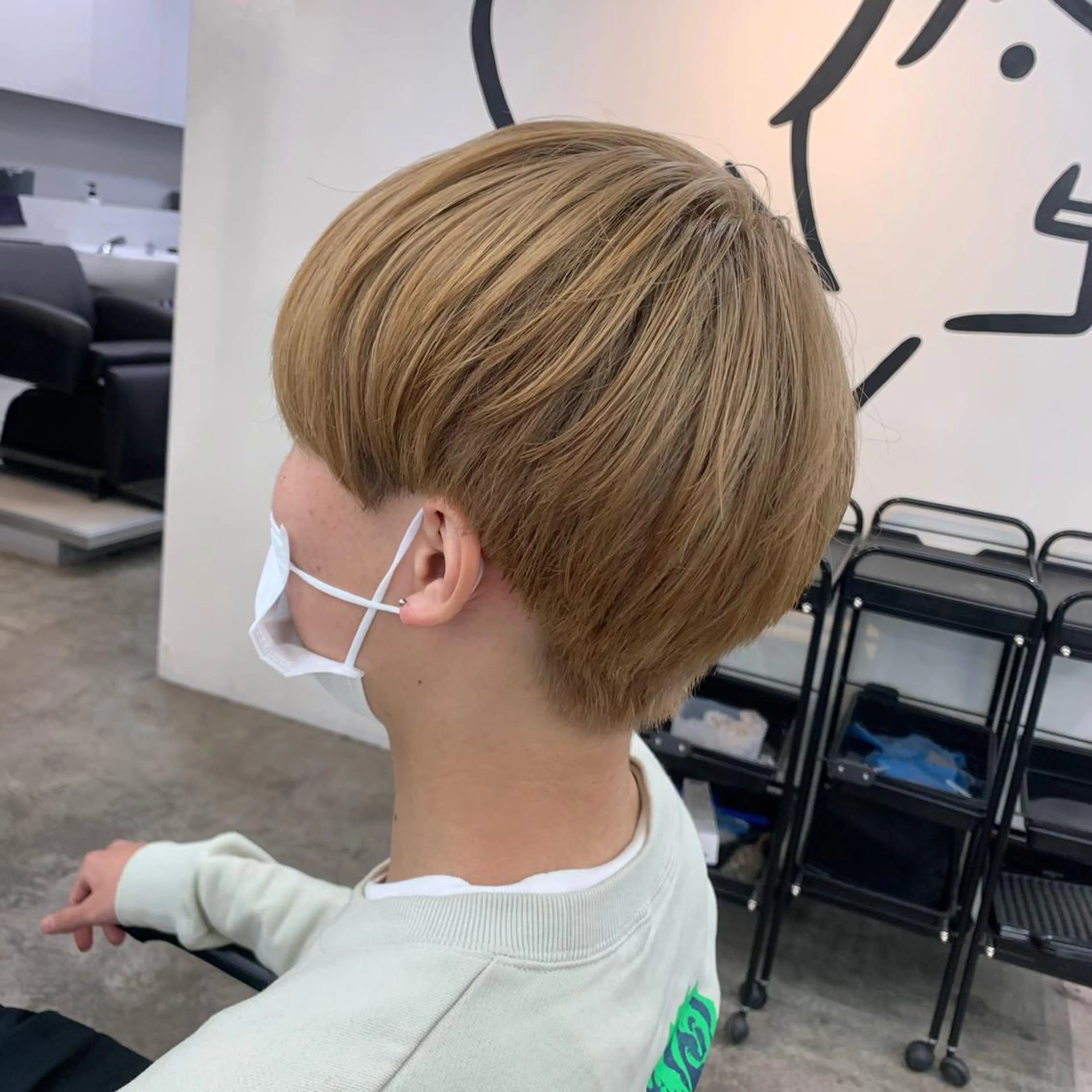 ショート カラー メンズ メンズブリーチ ブリーチ カット ヘアカラー メンズ特化美容師/ 藤戸 椋のヘアスタイル