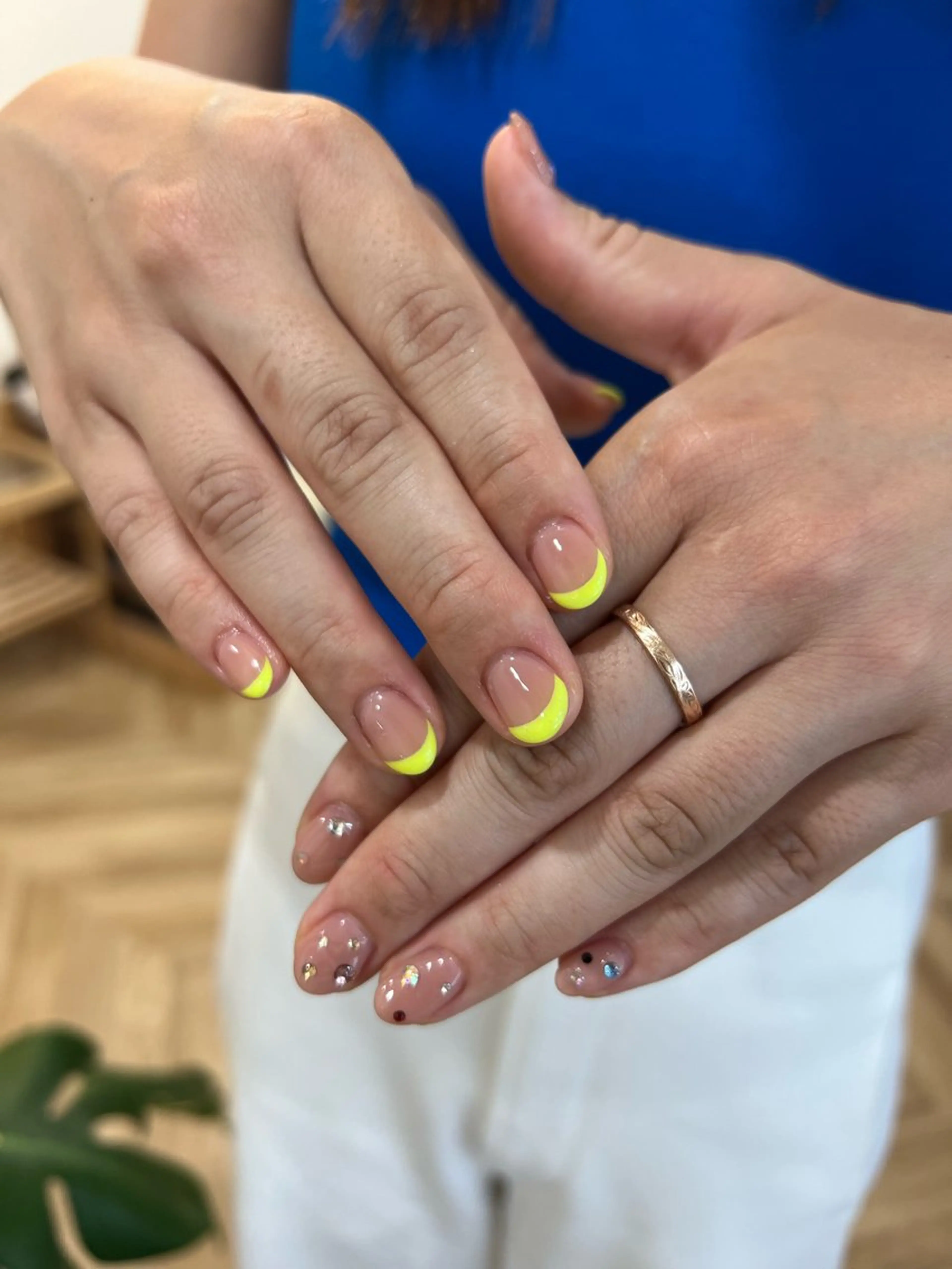 ネイル ハンドネイル フットネイル ハンドケア Nes.Nail所属・Miyagi Asamiのネイルデザイン