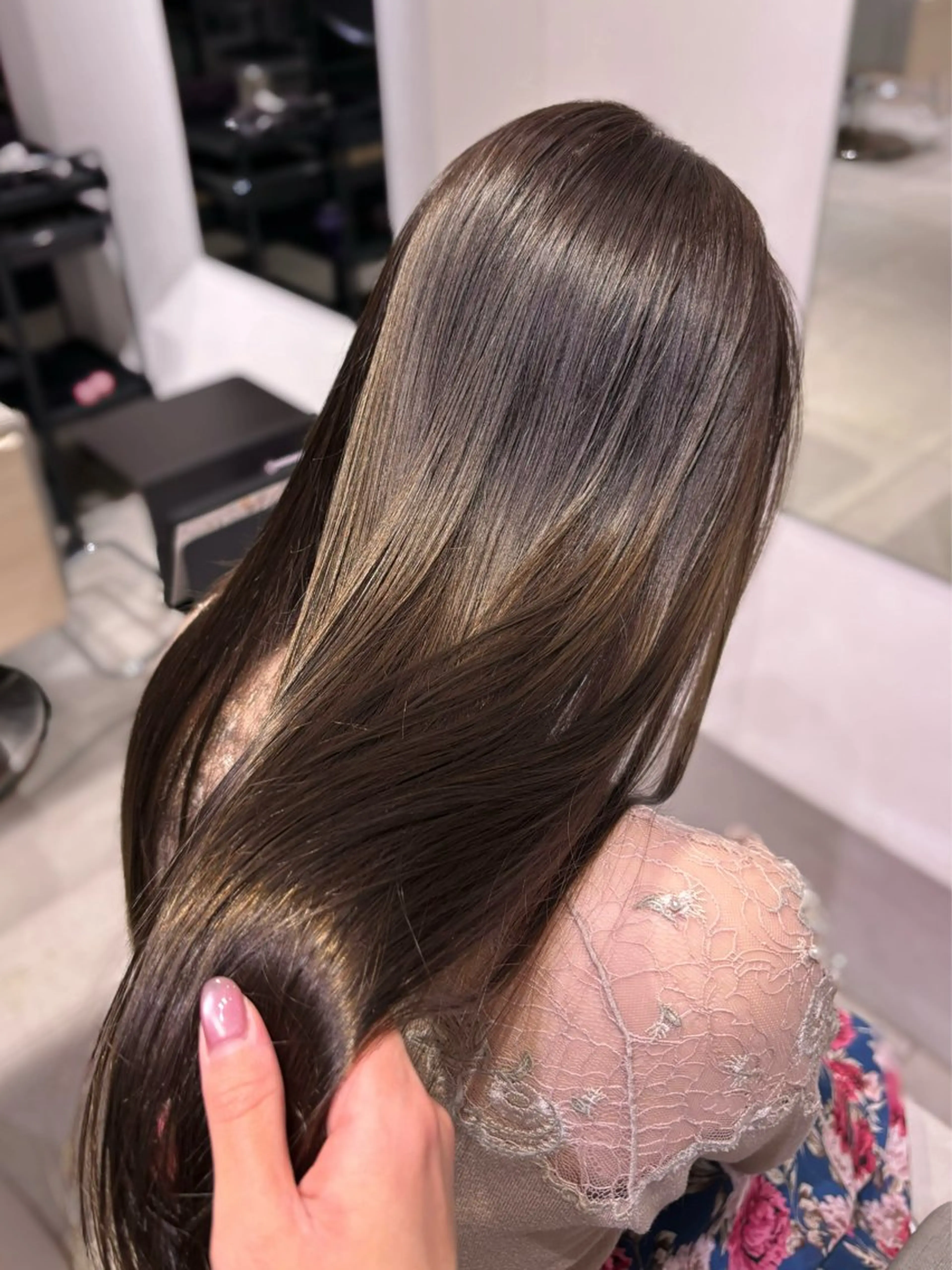 ロング カラー ブリーチ ブリーチなしカラー カット ヘアカラー 銀座/韓国レイヤー/ 艶カラー🍓原田侑依のヘアスタイル