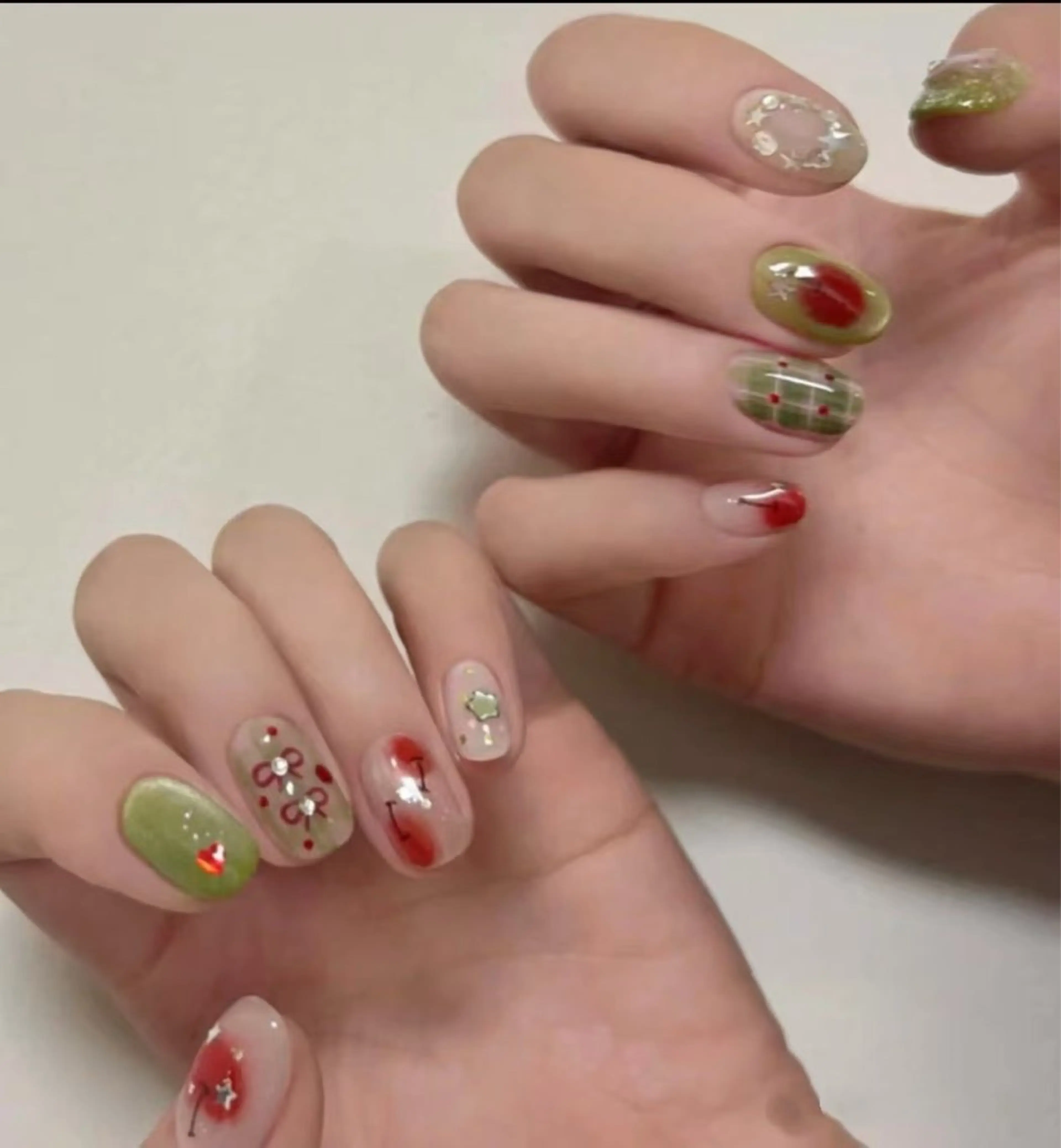 ネイル オーロラネイル フラワーネイル フットネイル フレンチネイル ジェルネイル ハンドネイル 相沢 さやかのネイルデザイン