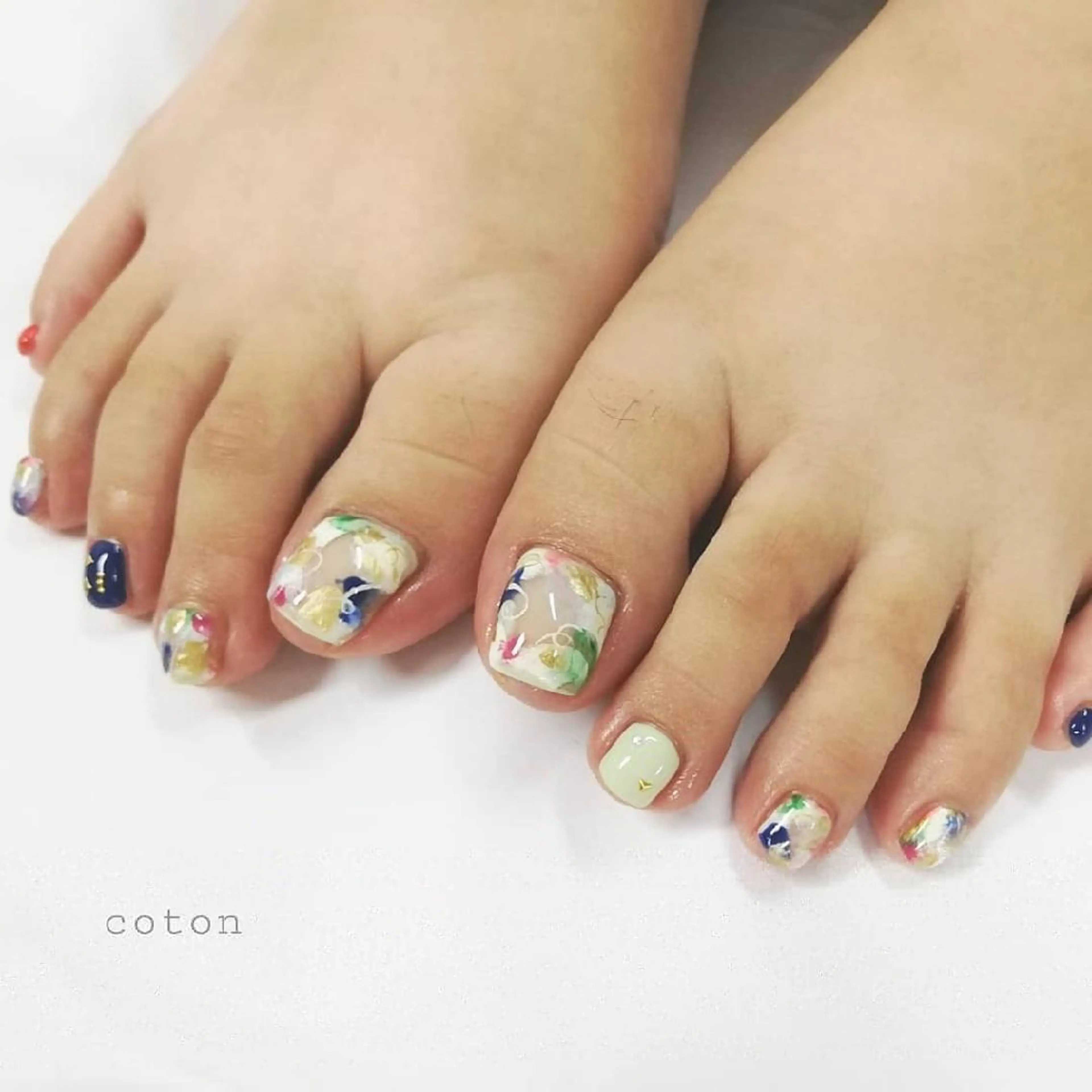 ネイル フットネイル 🥀ネイルサロン cotonコトン🥀のネイルデザイン