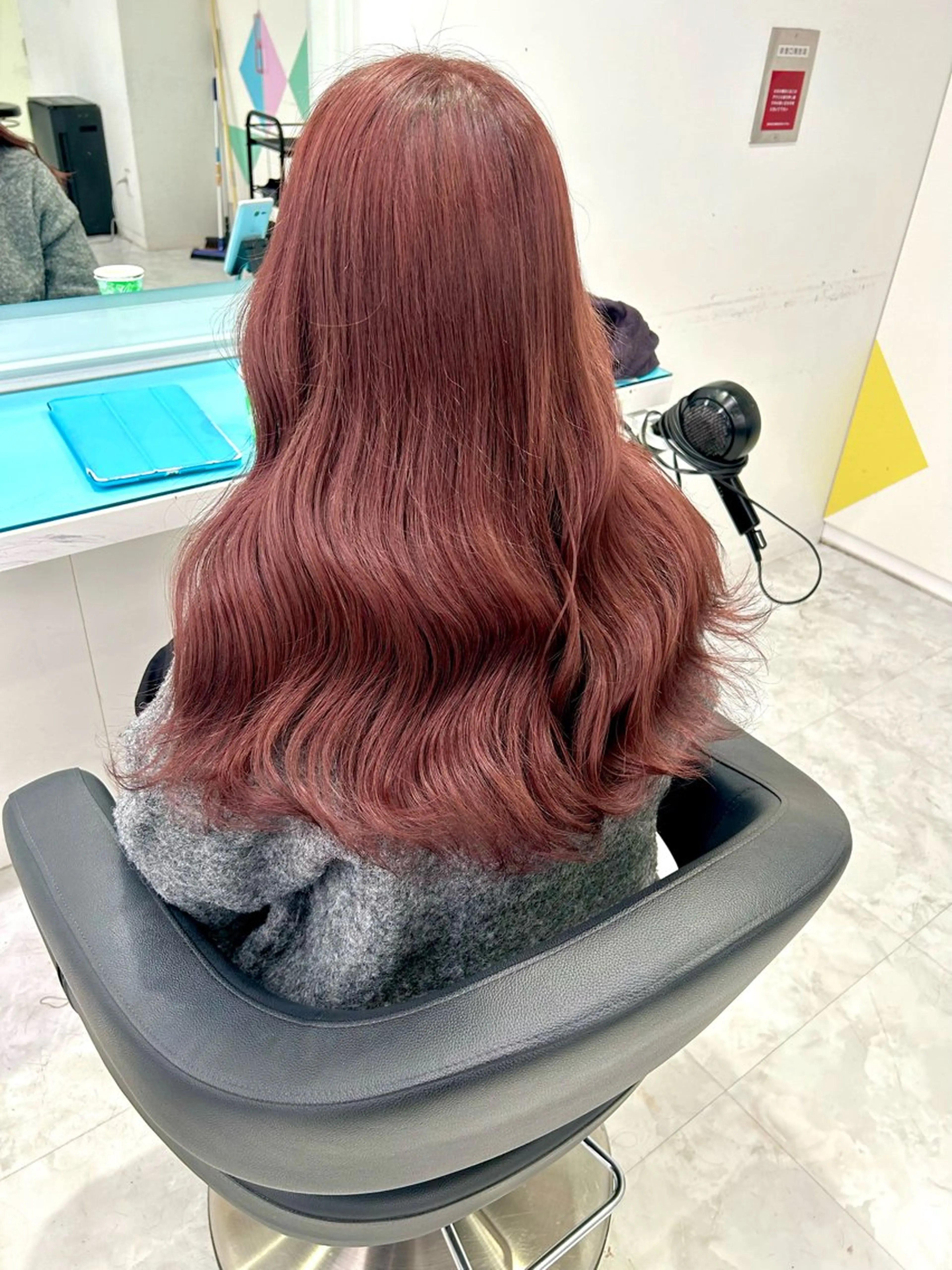 ロング カラー ヘアアレンジ トレンドモテカラー 🩷色落ちまで可愛くのヘアスタイル